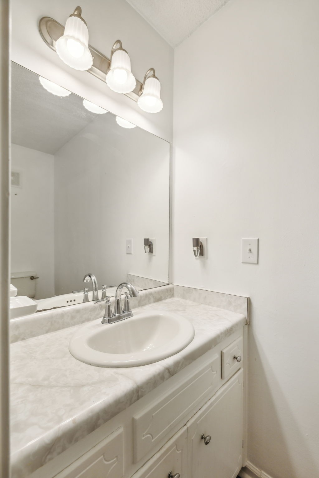 200 Slayton Dr Property Photo 12