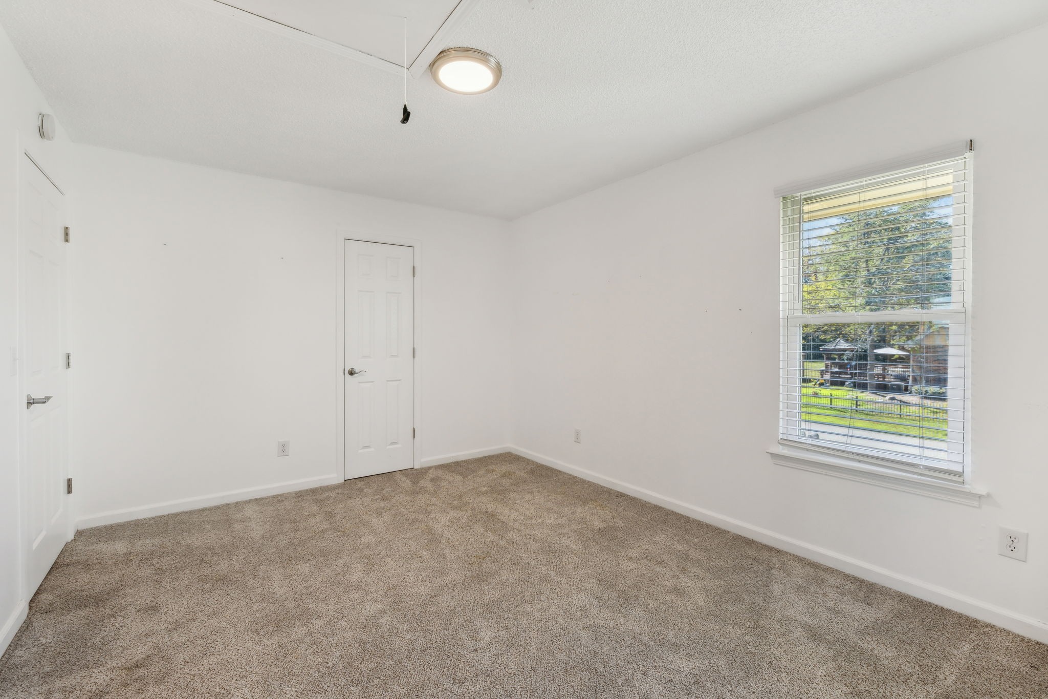 200 Slayton Dr Property Photo 20