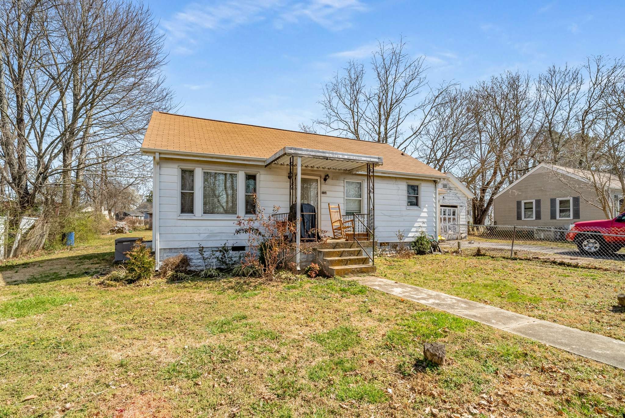 104 Crescent Ave Property Photo 3