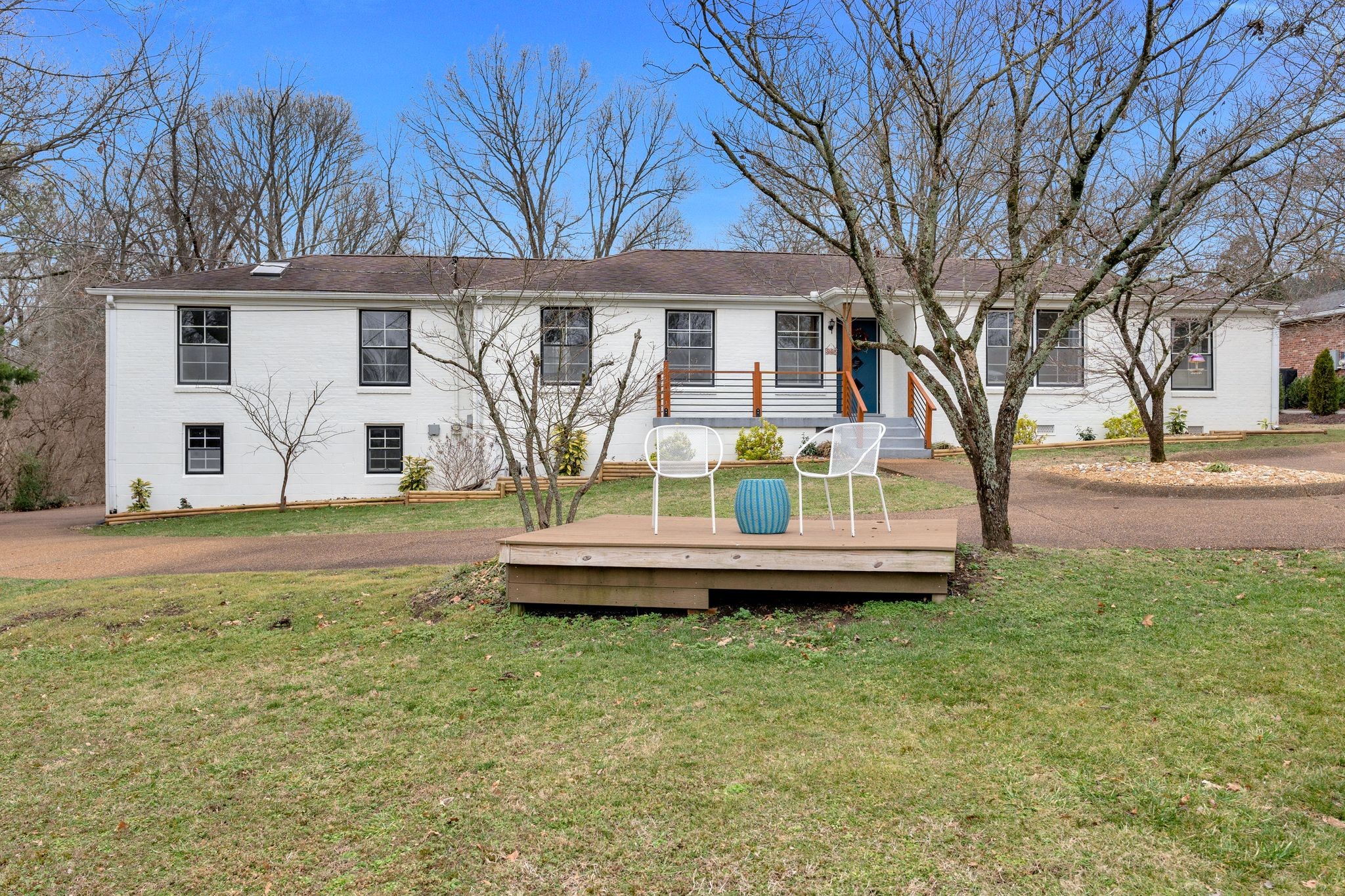711 Davidson Rd Property Photo 4