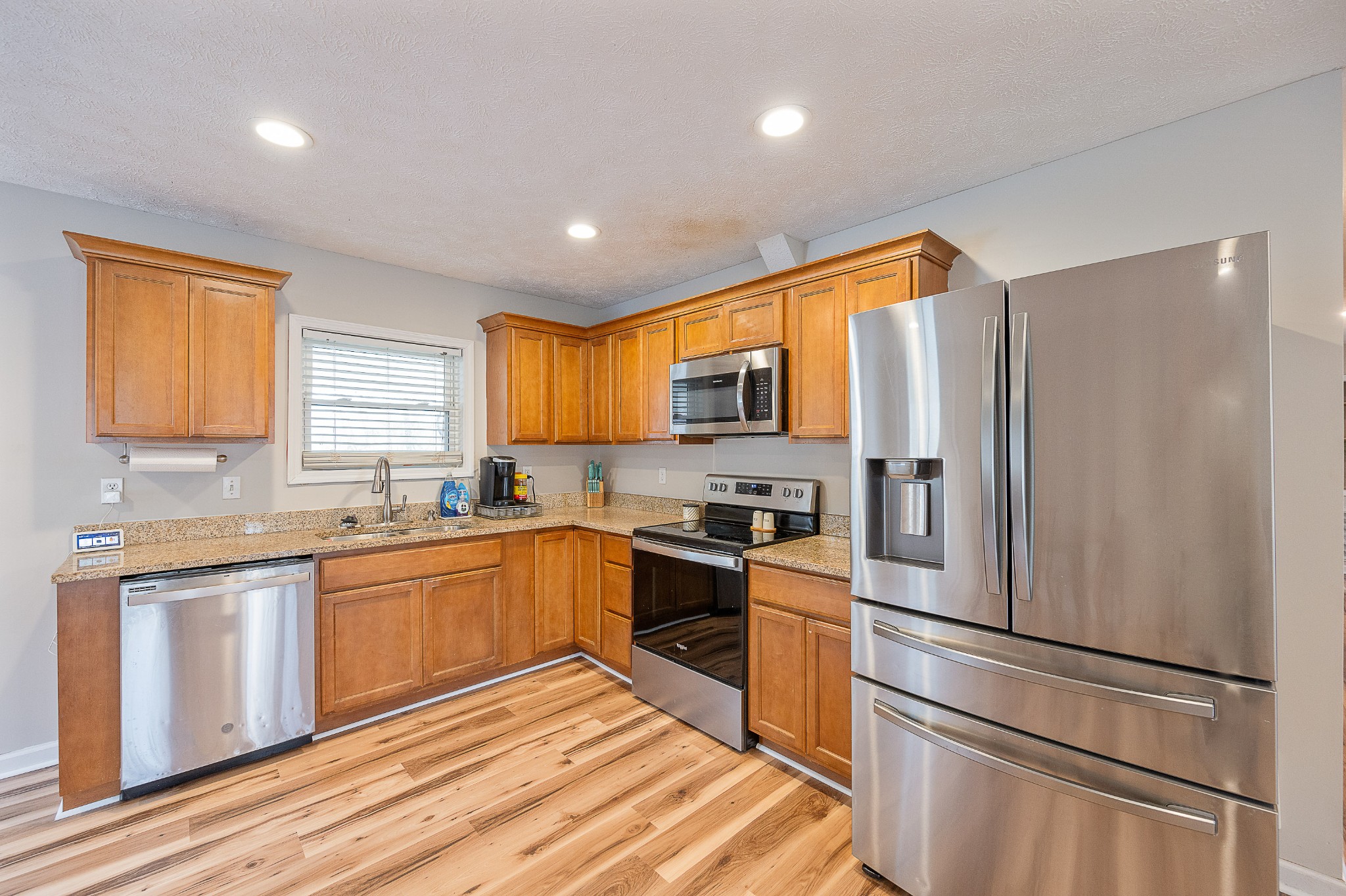 190 Neely Ave Property Photo 8