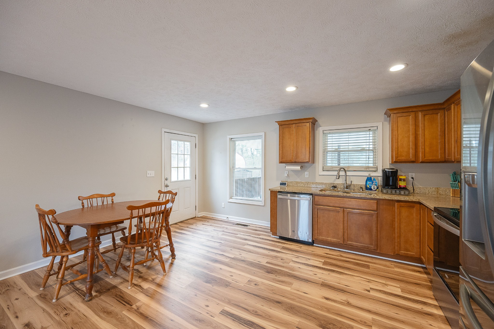 190 Neely Ave Property Photo 11