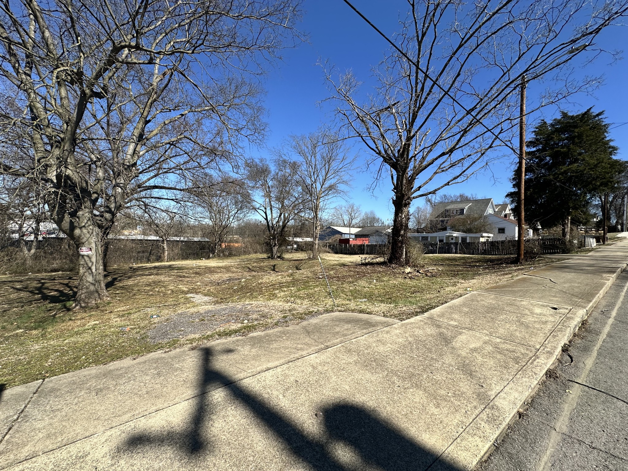 107 Queen Ave Property Photo 3