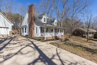 1051 Alex Dr Property Photo 2