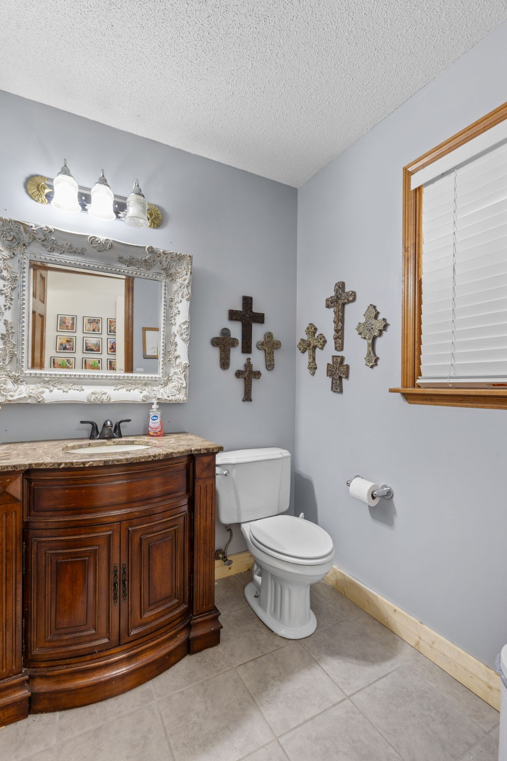 1051 Alex Dr Property Photo 24