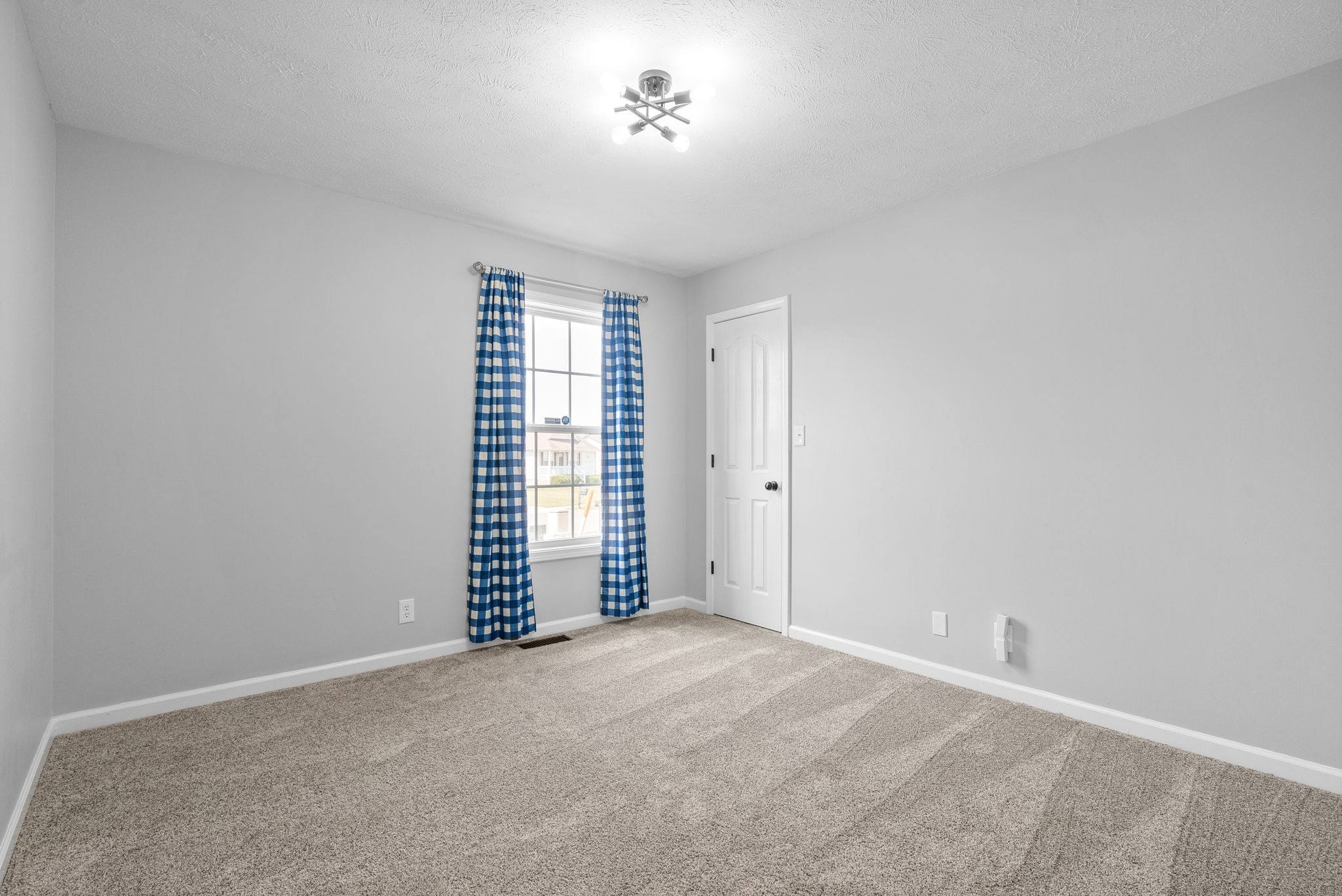 3441 Foxrun Ln Property Photo 19