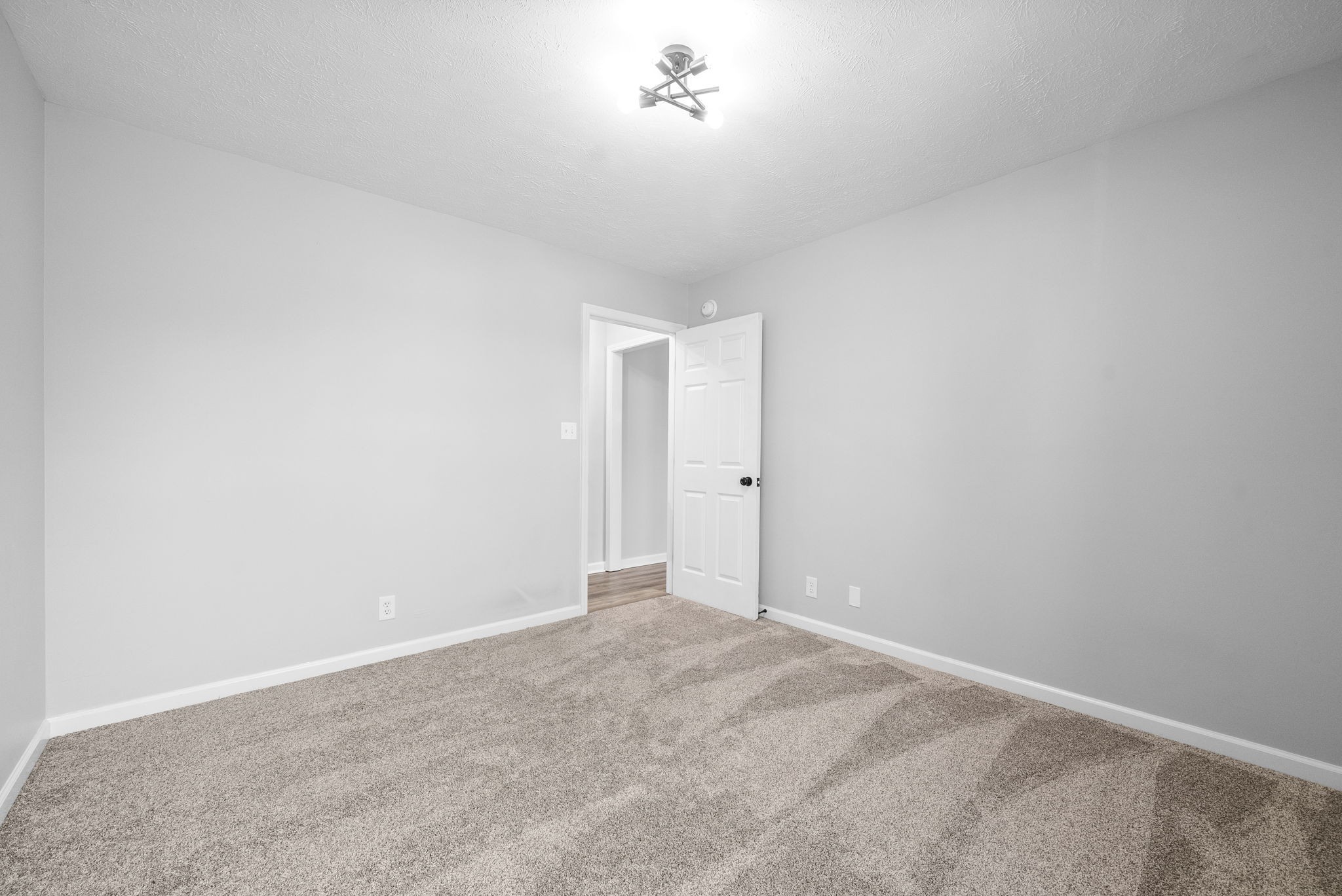 3441 Foxrun Ln Property Photo 20