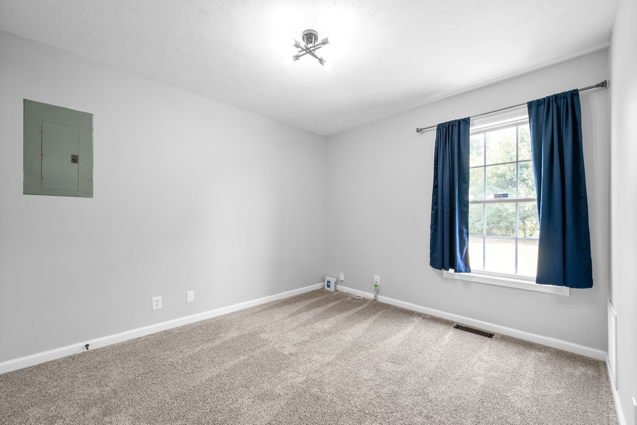 3441 Foxrun Ln Property Photo 22