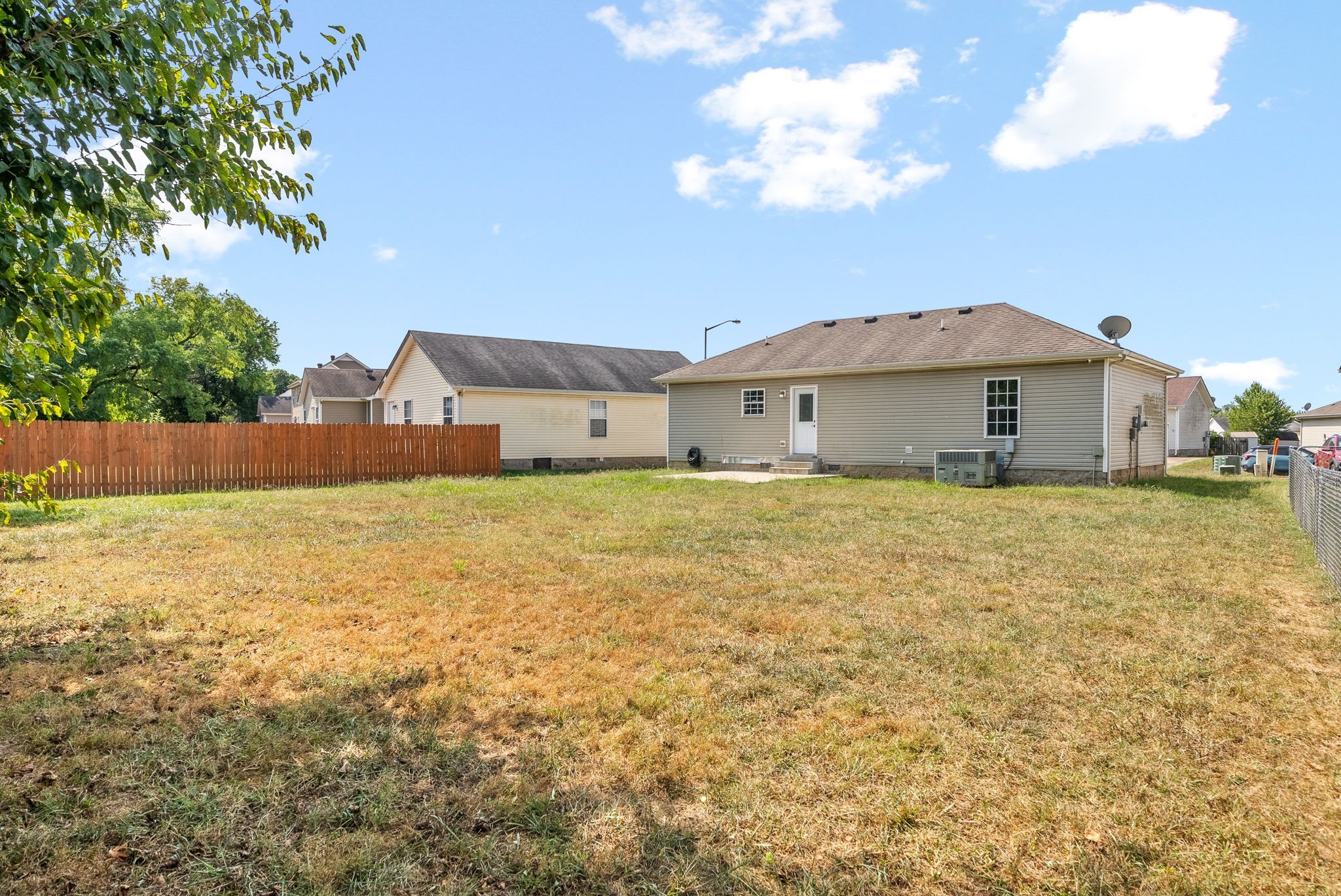 3441 Foxrun Ln Property Photo 28