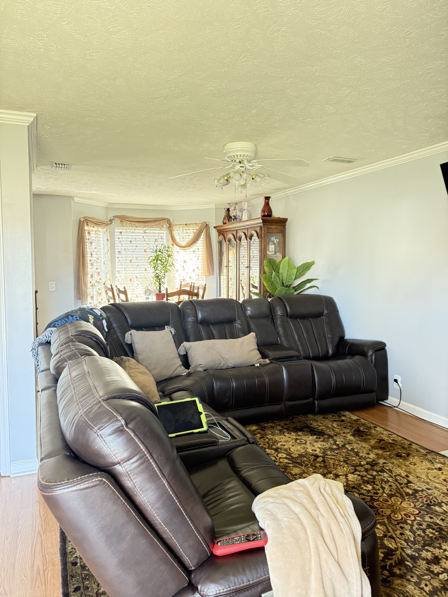 4800 Hickory Way Property Photo 3