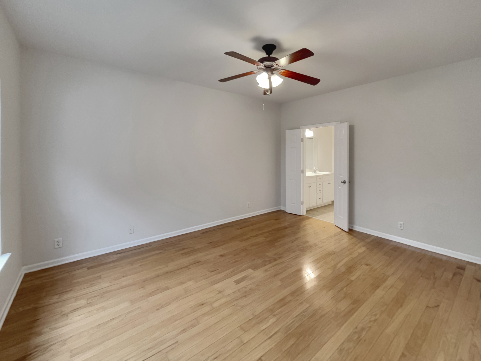 311 Harbor Village Dr Property Photo 7