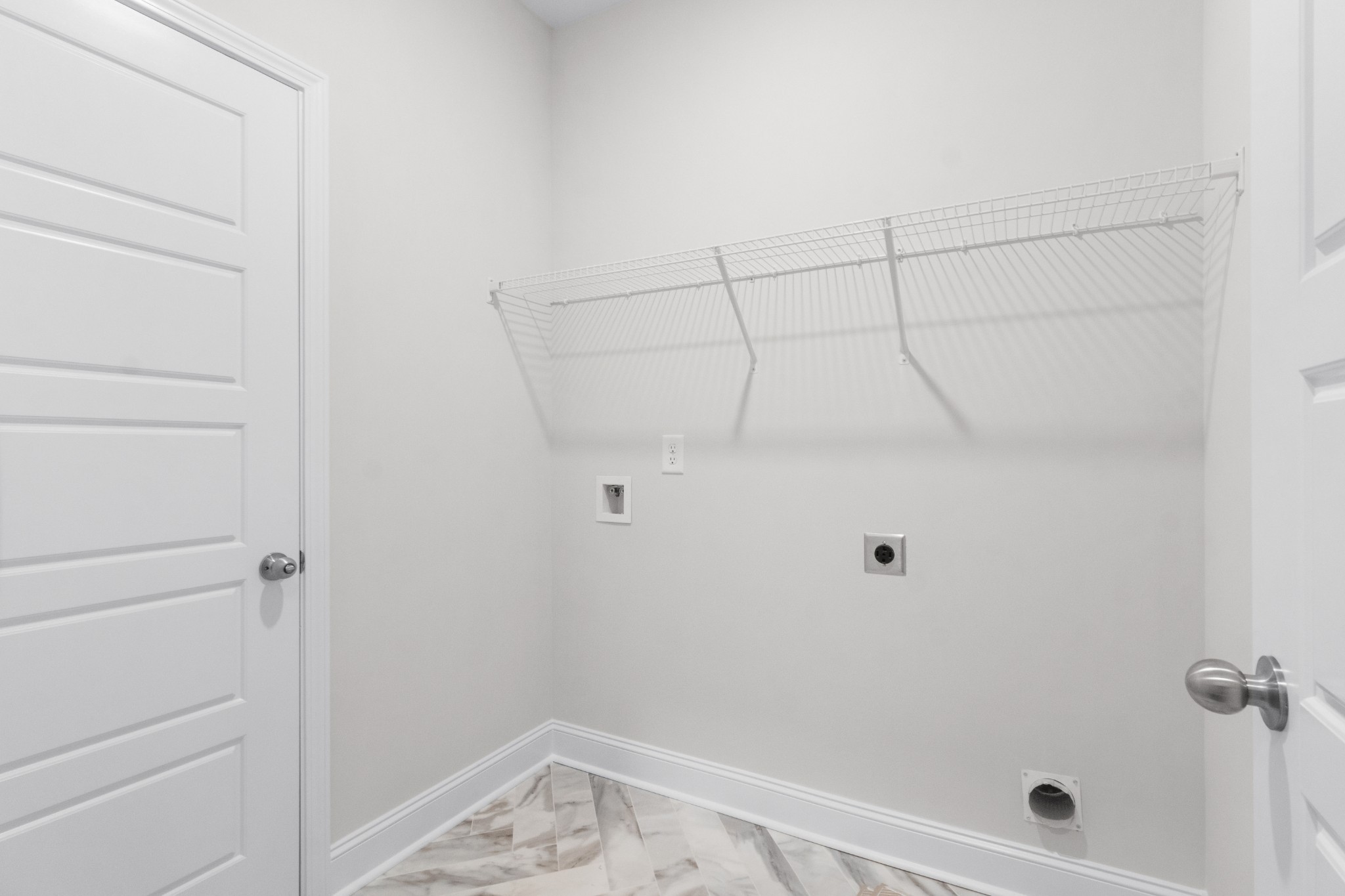 401 Galway Dr Property Photo 18