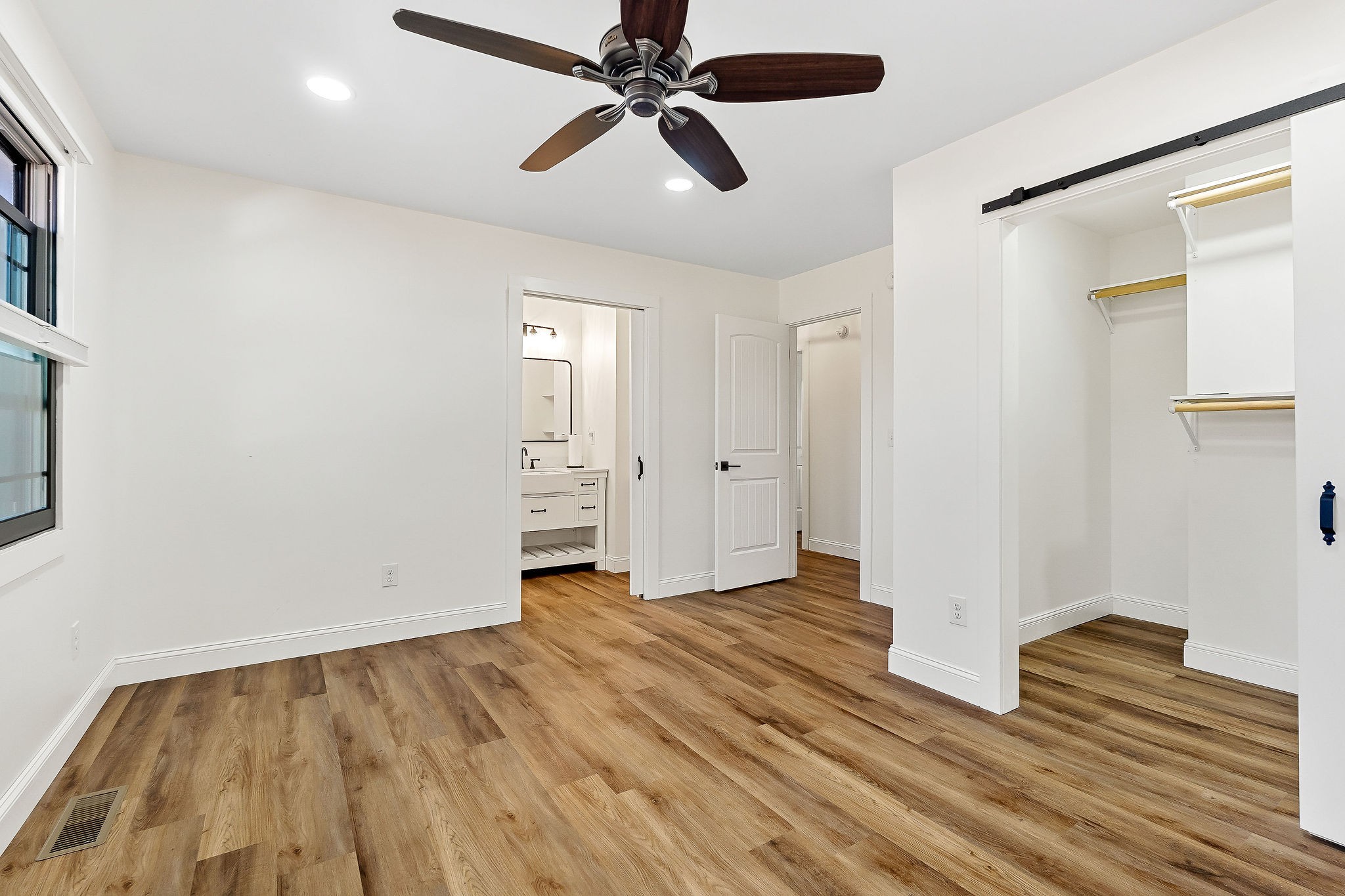 1114 Tanasi Trl Property Photo 26