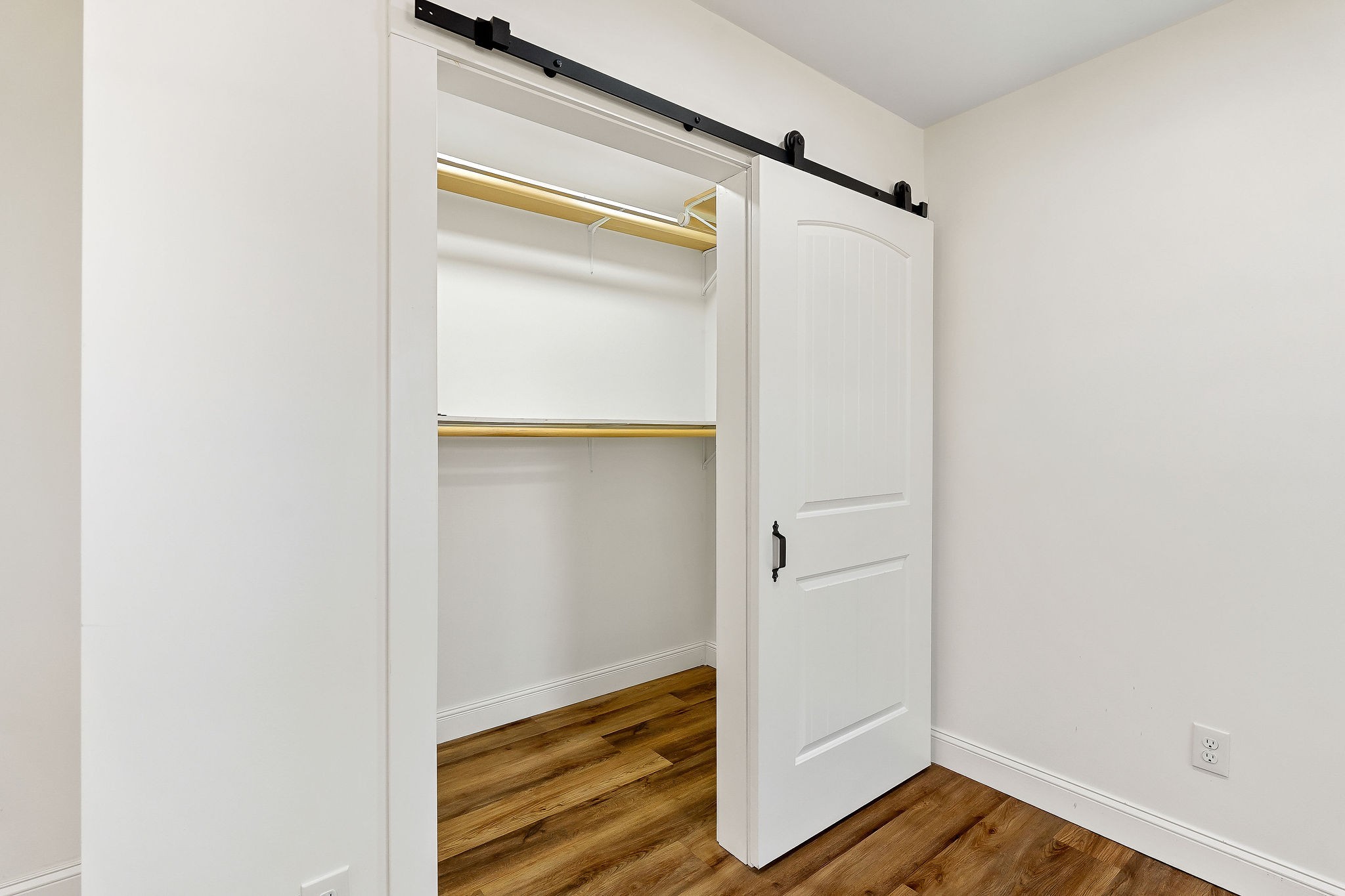 1114 Tanasi Trl Property Photo 27
