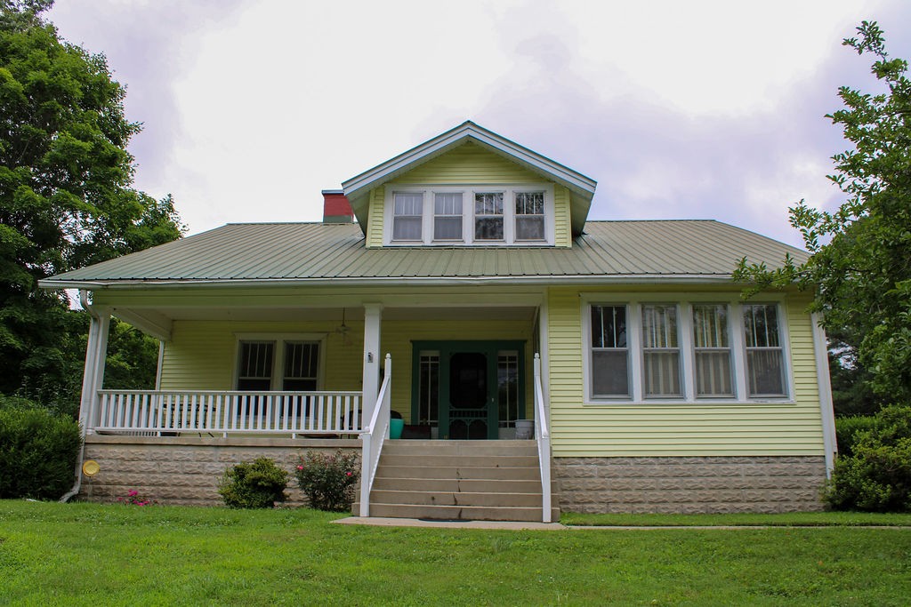 5273 New Chapel Rd Property Photo 1
