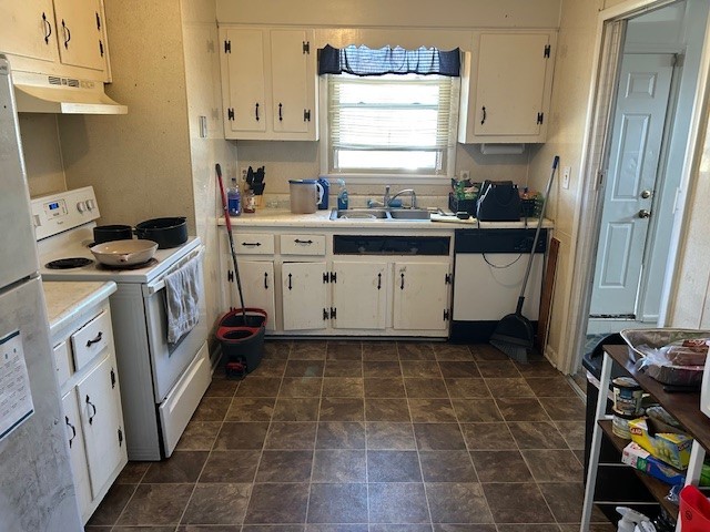 13 Charlemagne Blvd Property Photo 3