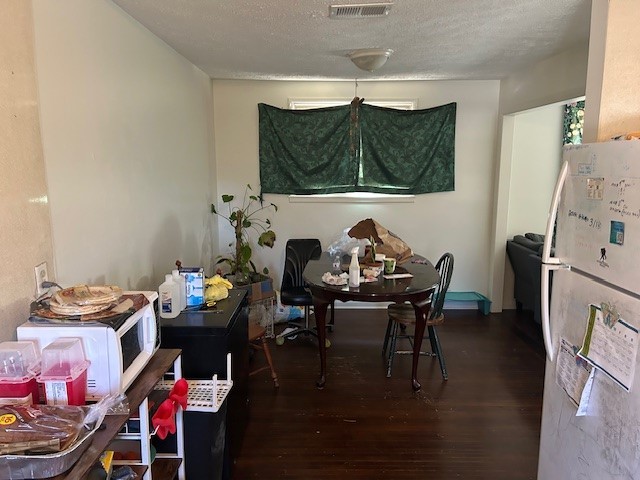 13 Charlemagne Blvd Property Photo 4