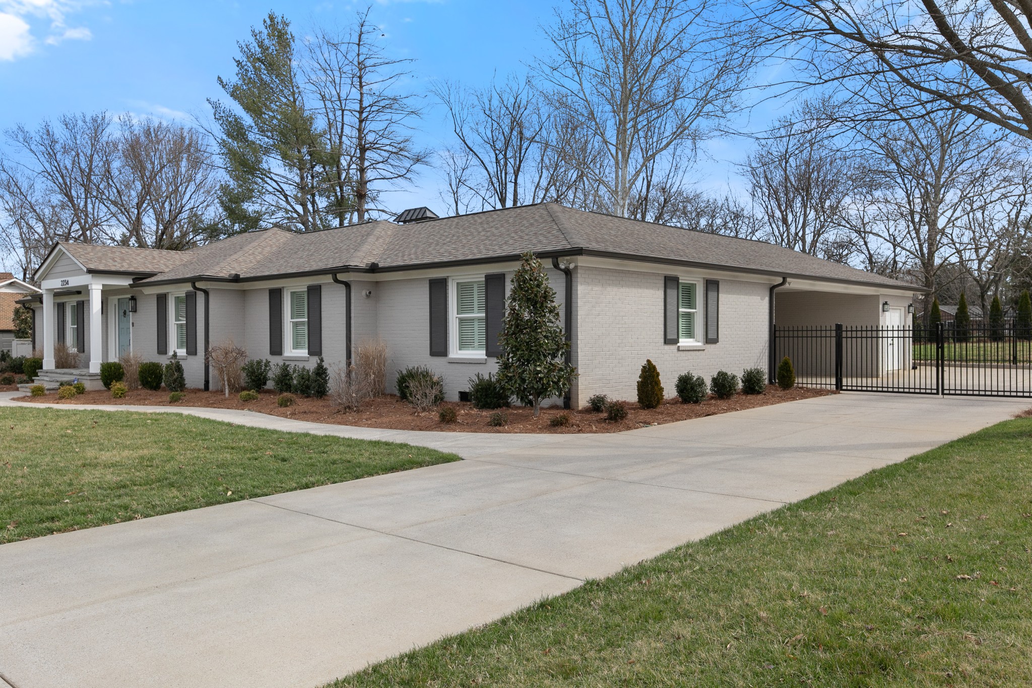2234 Regal Ct Property Photo 8