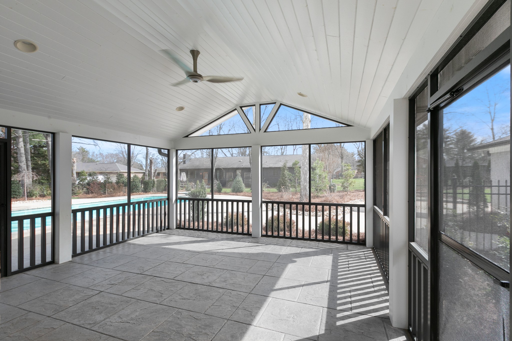 2234 Regal Ct Property Photo 10