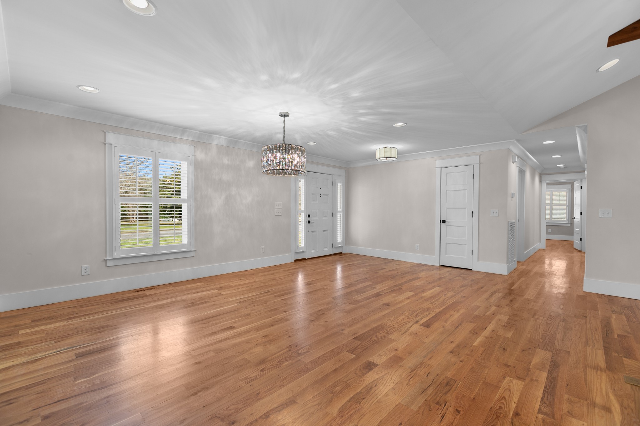 2234 Regal Ct Property Photo 11