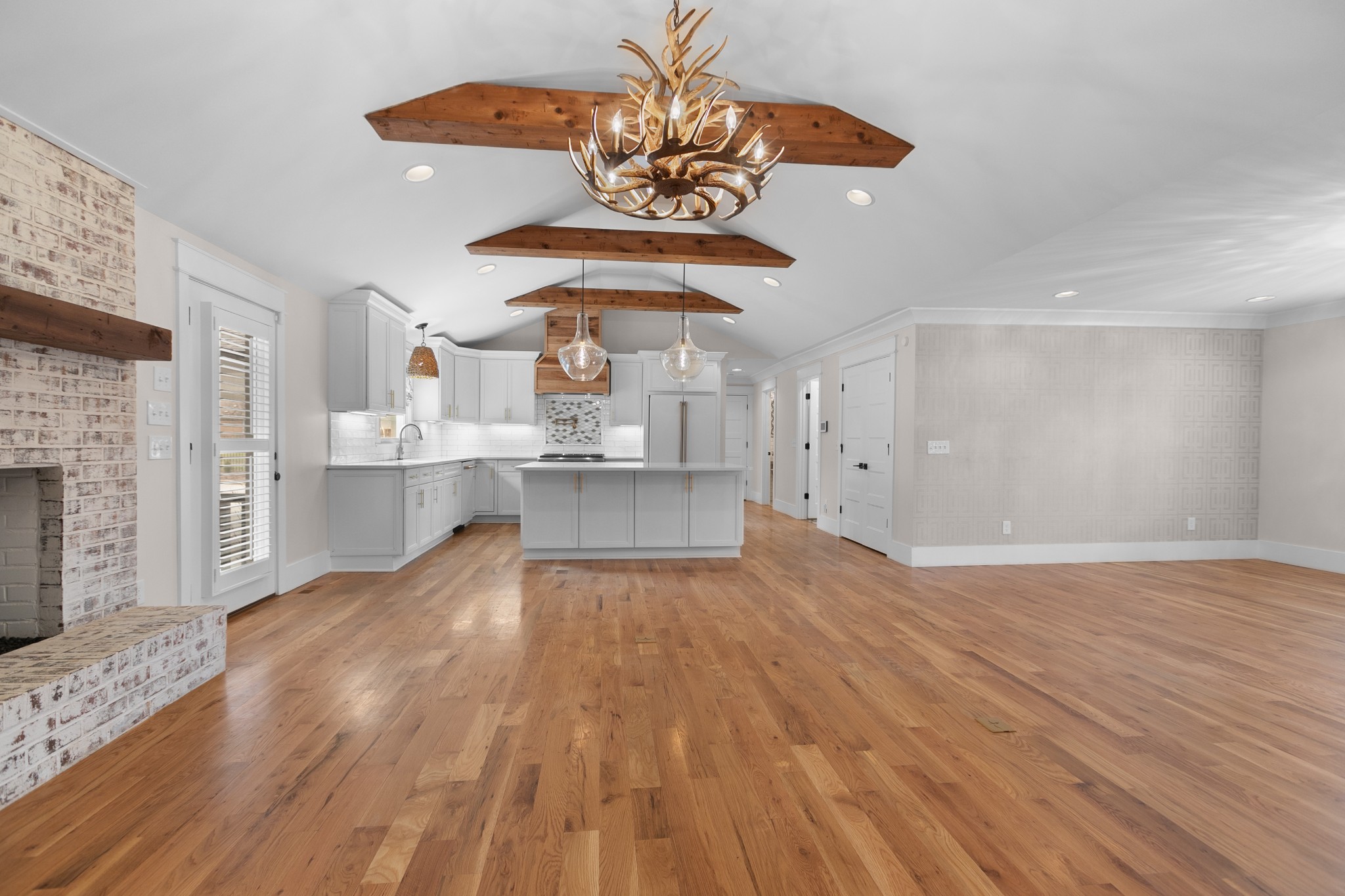 2234 Regal Ct Property Photo 17