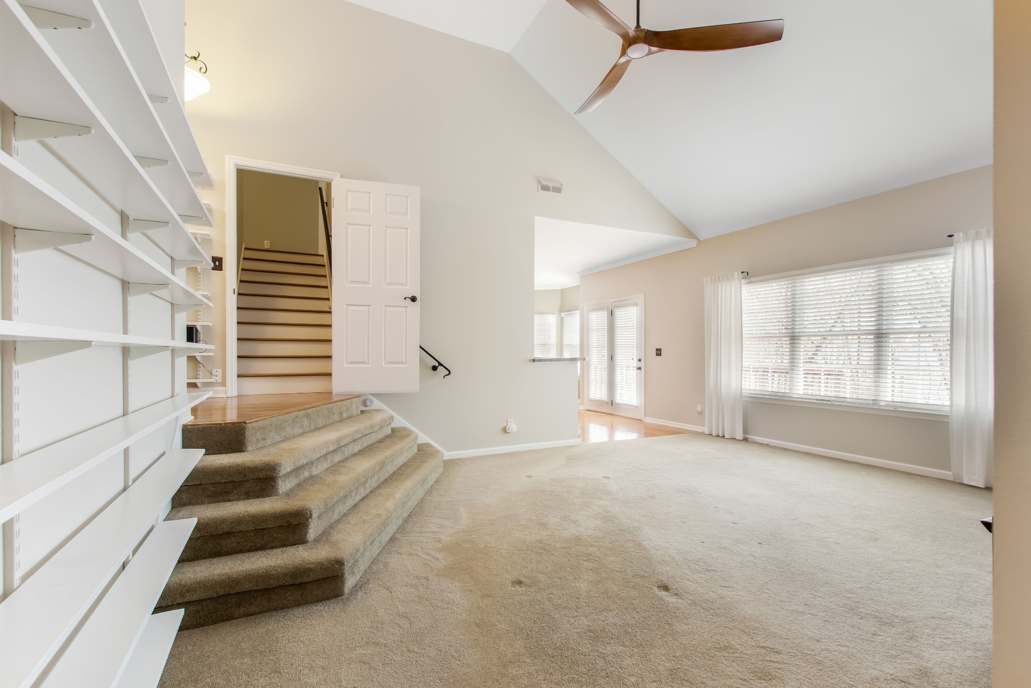 1105 Elmshade Ct Property Photo 7