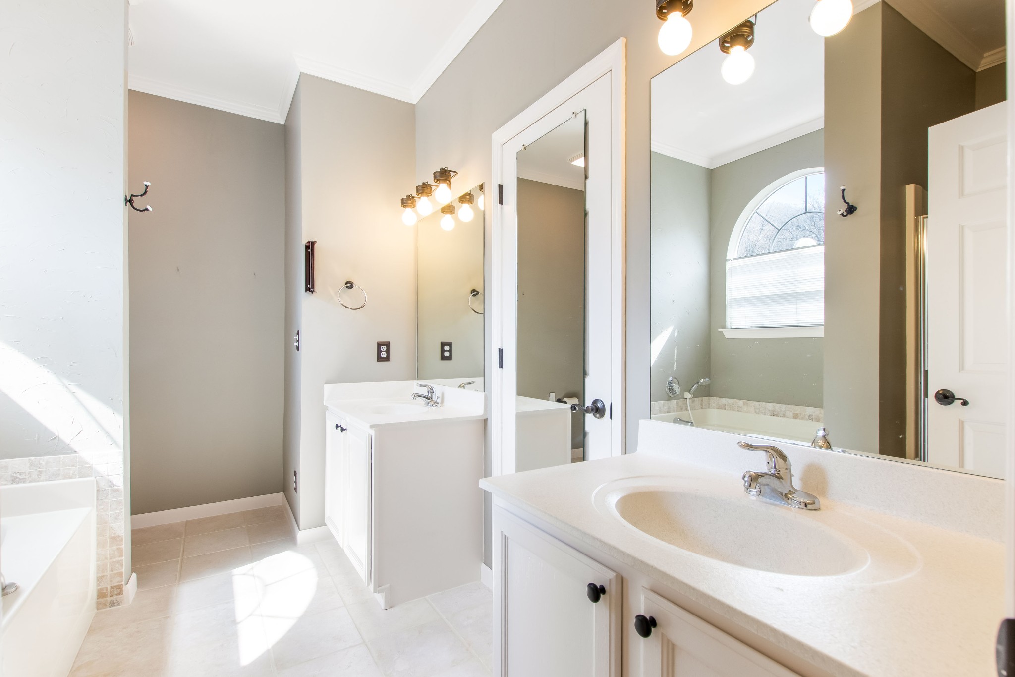 1105 Elmshade Ct Property Photo 20