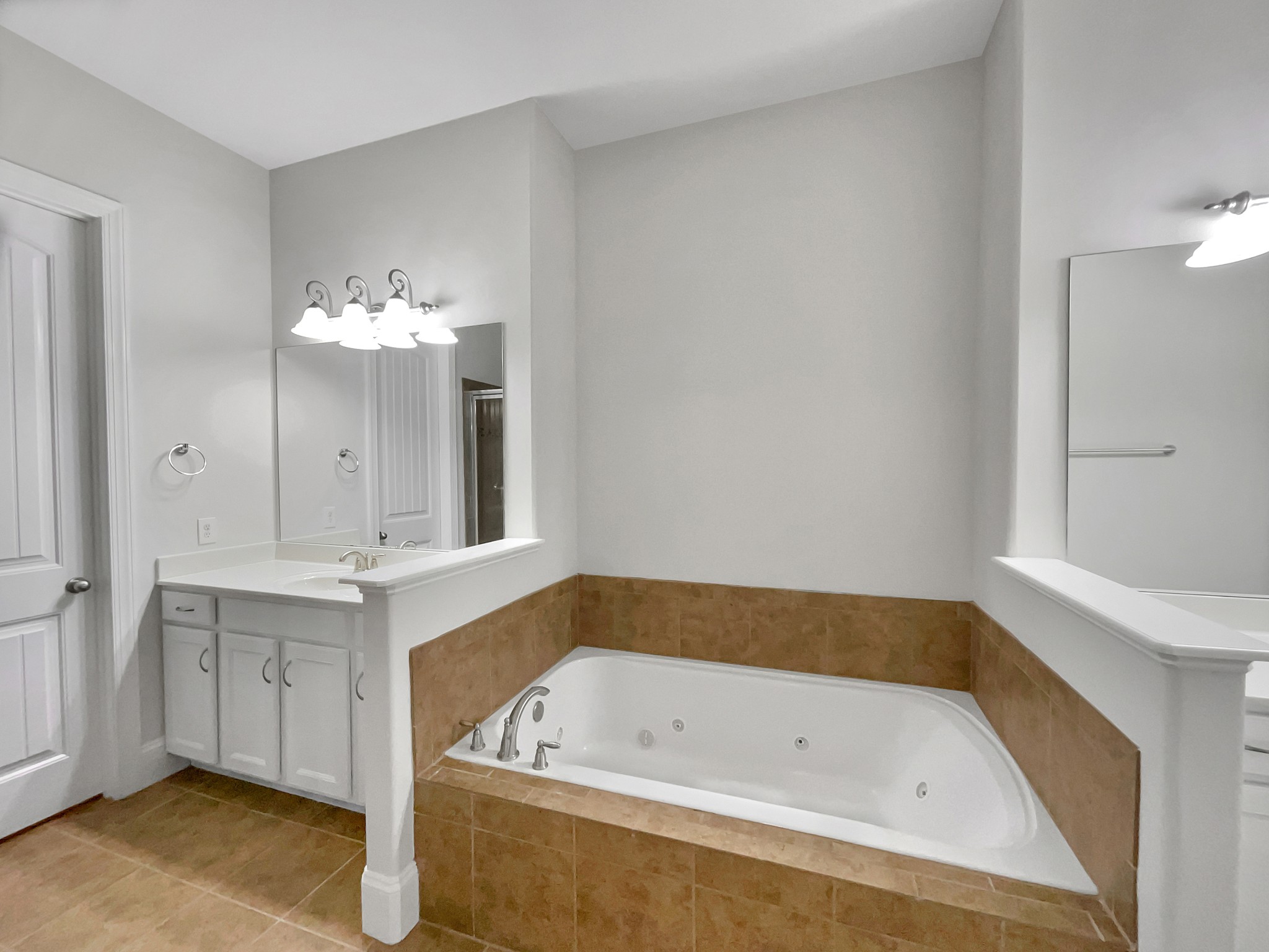 117 Holywell Ct Property Photo 8