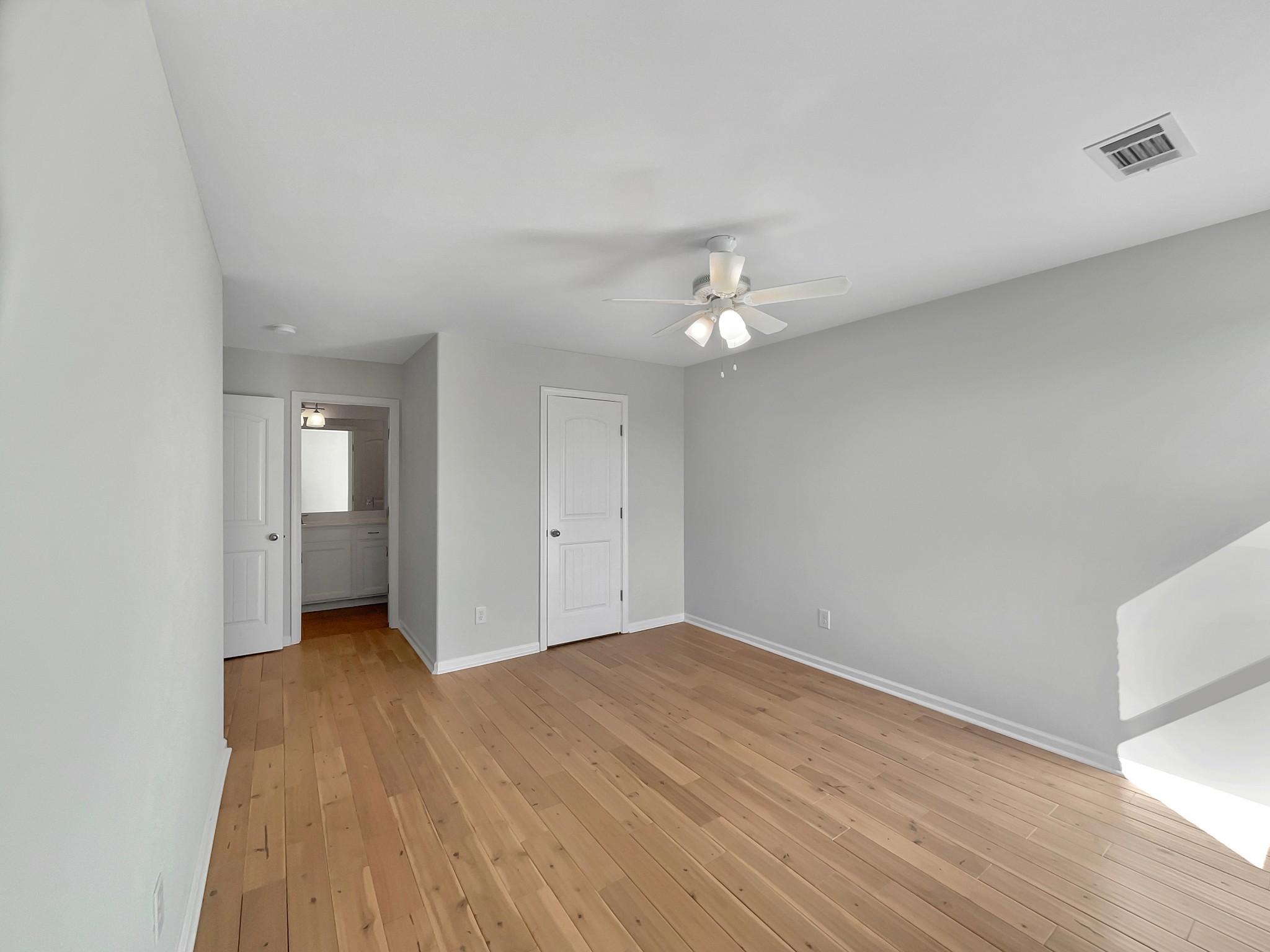 117 Holywell Ct Property Photo 32