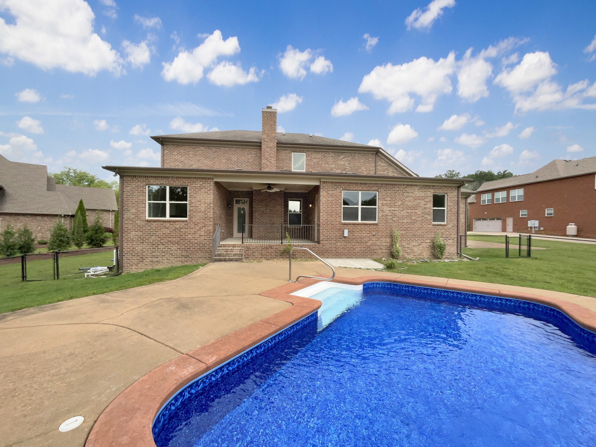 117 Holywell Ct Property Photo 38