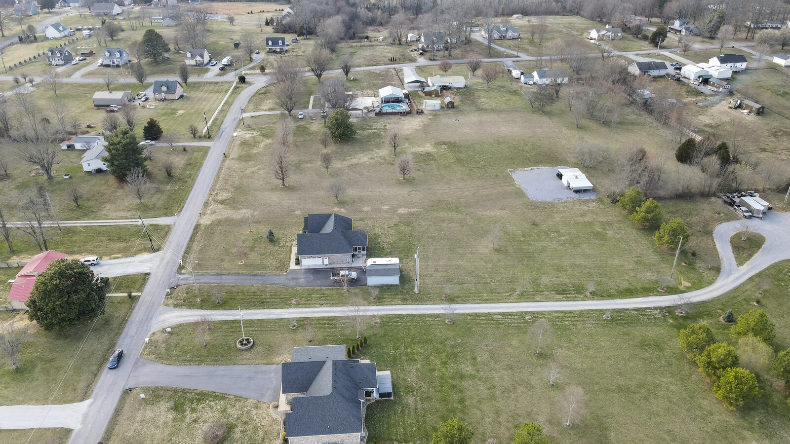 338 N Centerpoint Rd Property Photo 65