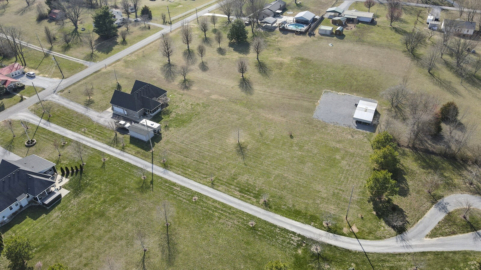 338 N Centerpoint Rd Property Photo 66