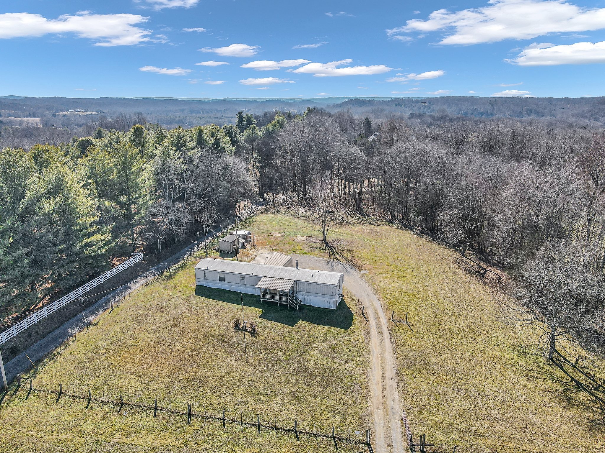 1888 New Lewisburg Hwy Property Photo
