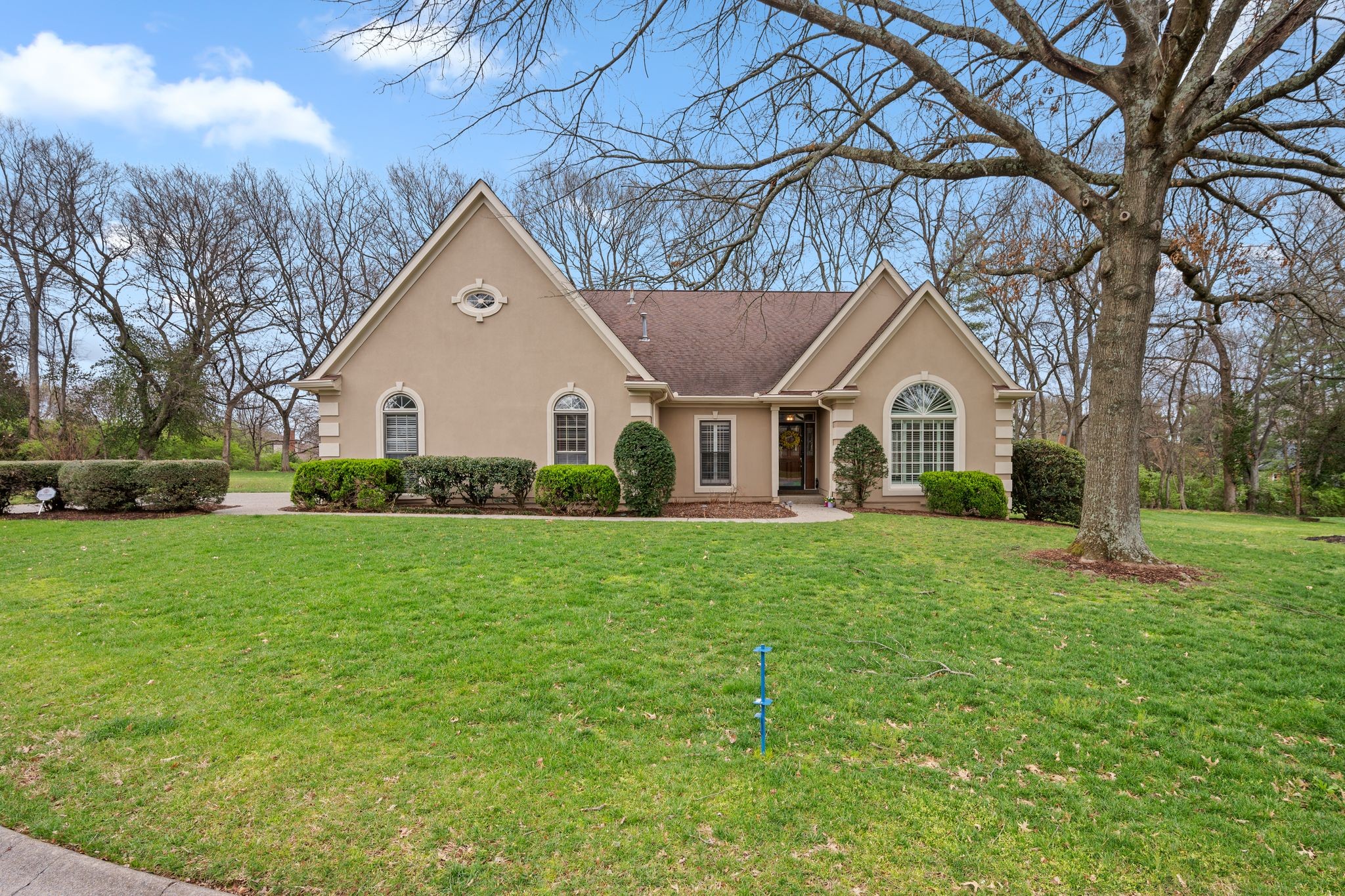 18 Lymington Ct Property Photo 1