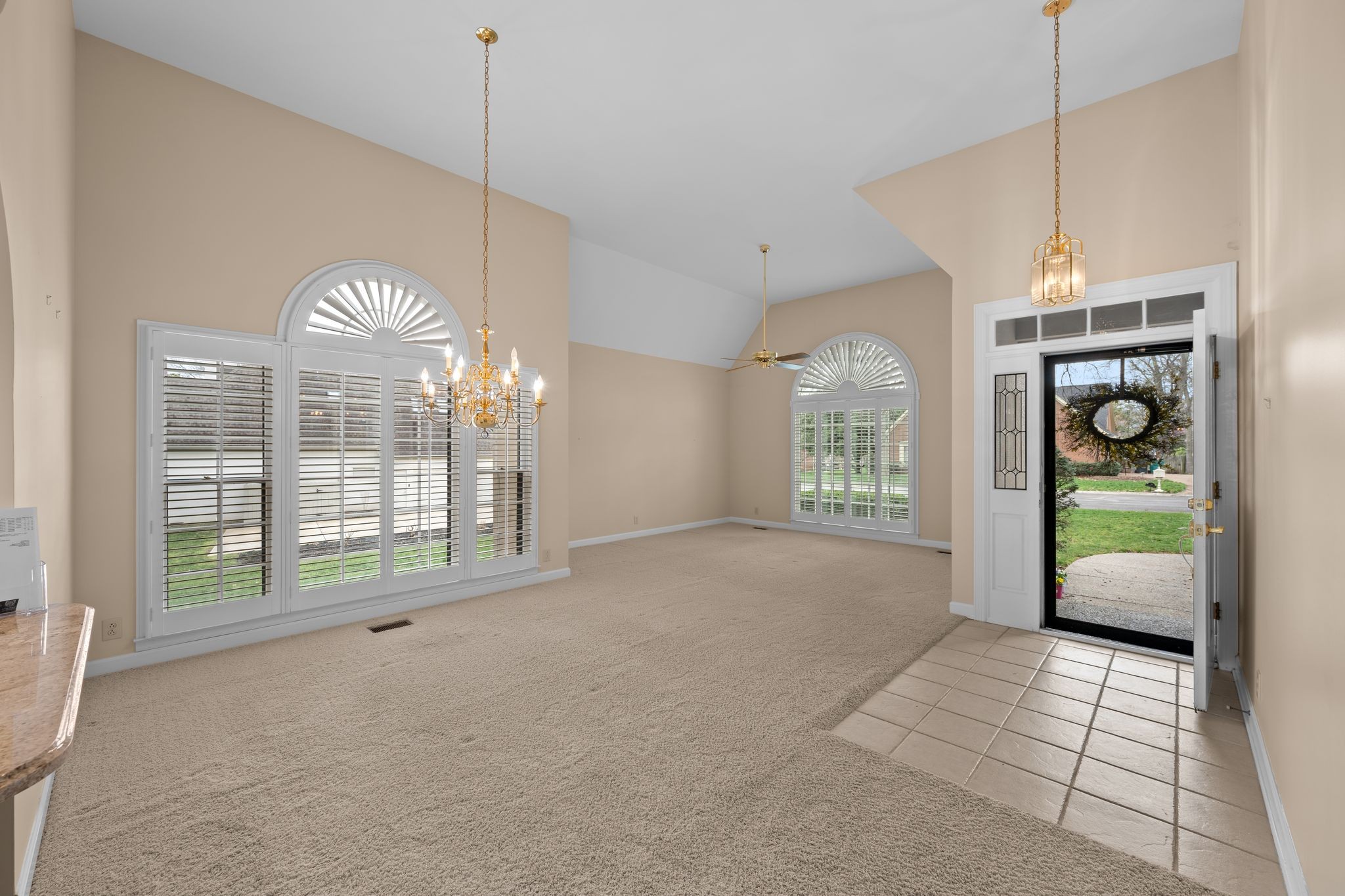 18 Lymington Ct Property Photo 5