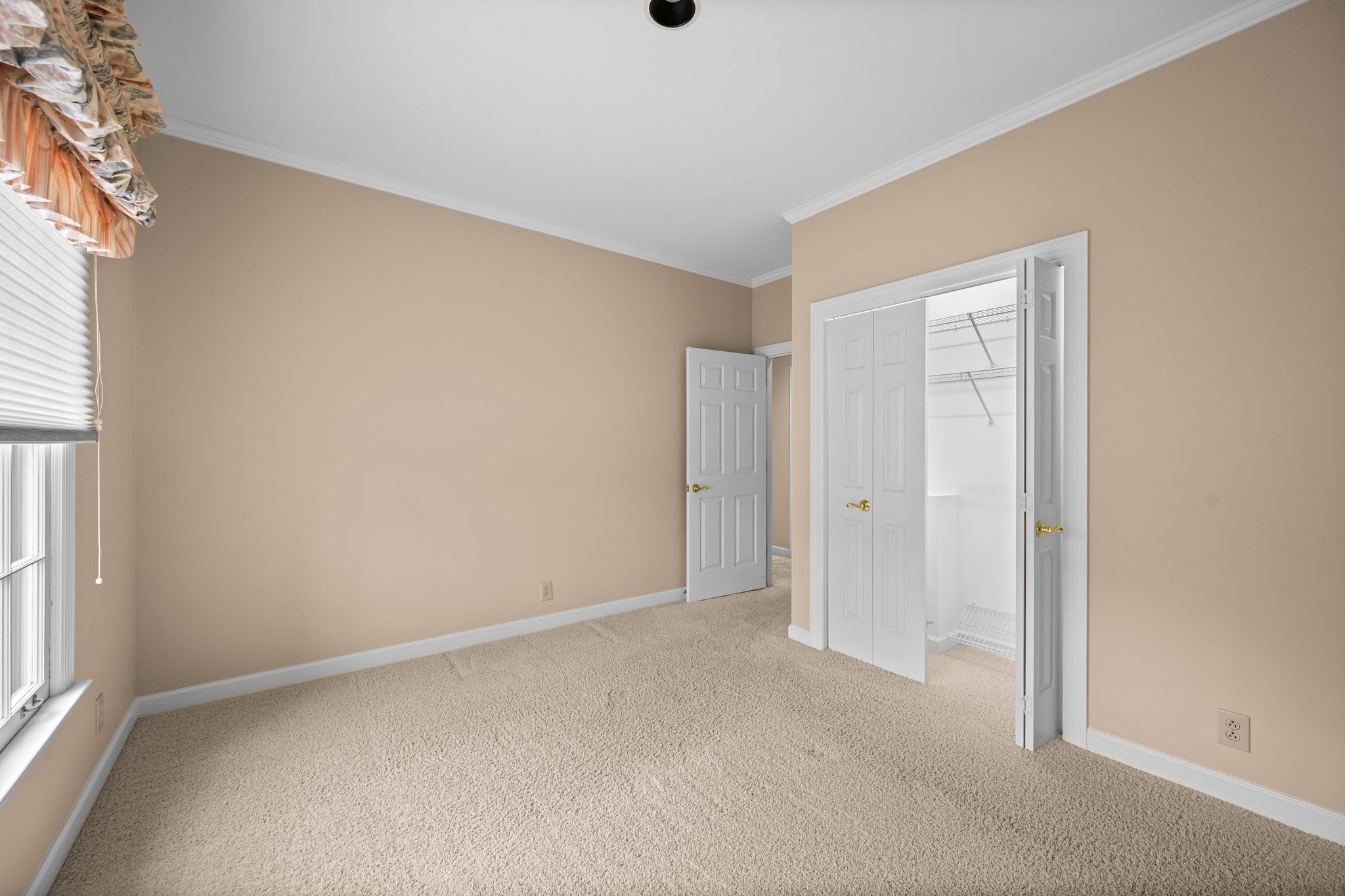 18 Lymington Ct Property Photo 16