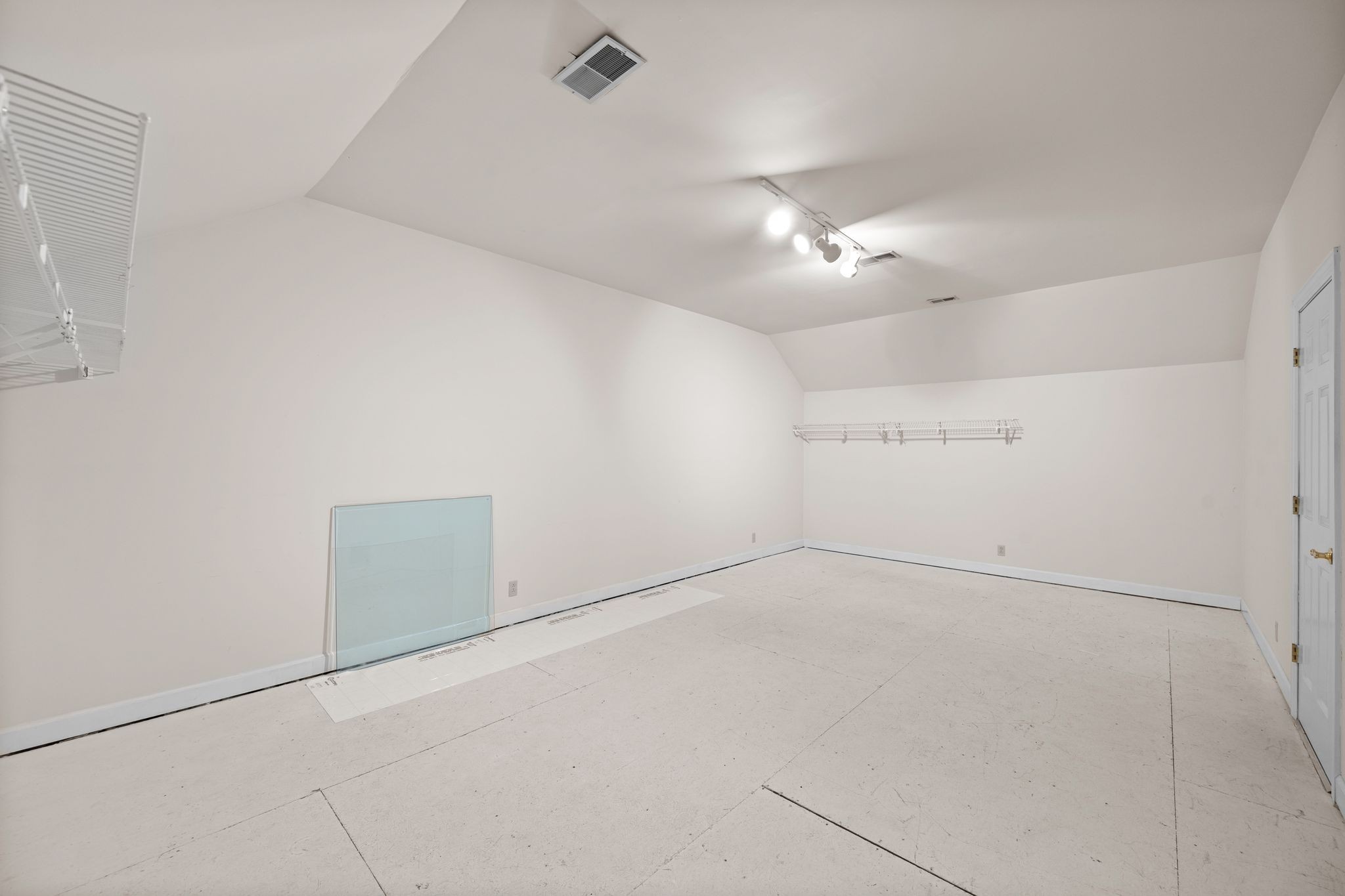 18 Lymington Ct Property Photo 26