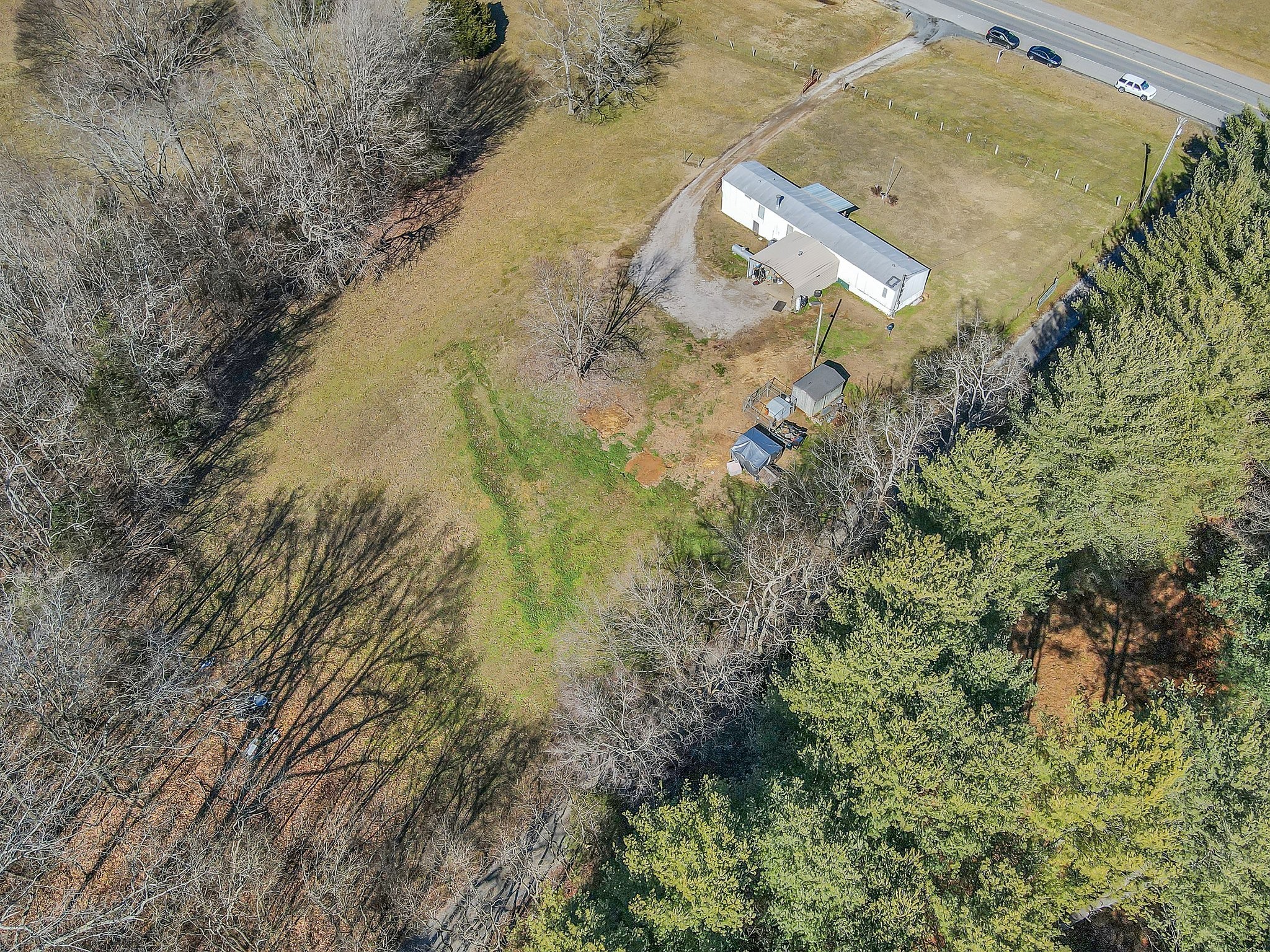 1888 New Lewisburg Hwy Property Photo 3