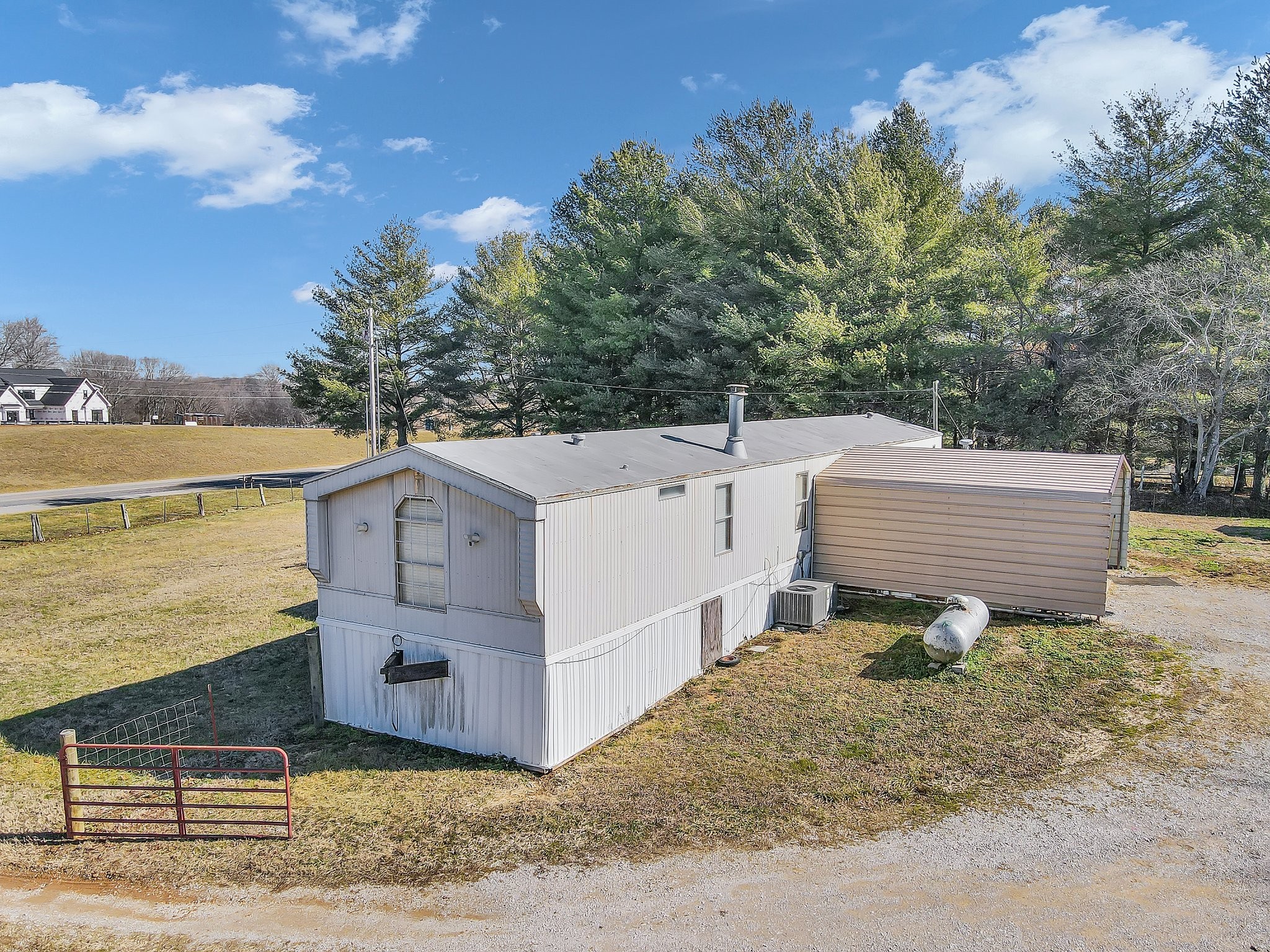 1888 New Lewisburg Hwy Property Photo 10