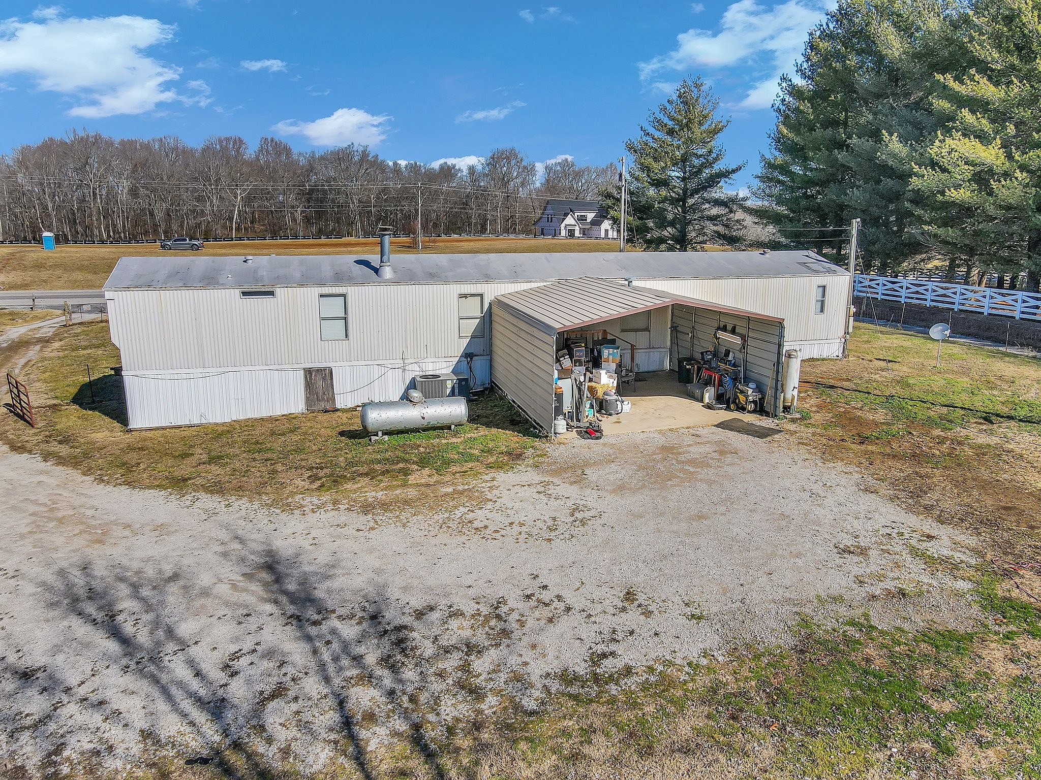 1888 New Lewisburg Hwy Property Photo 12
