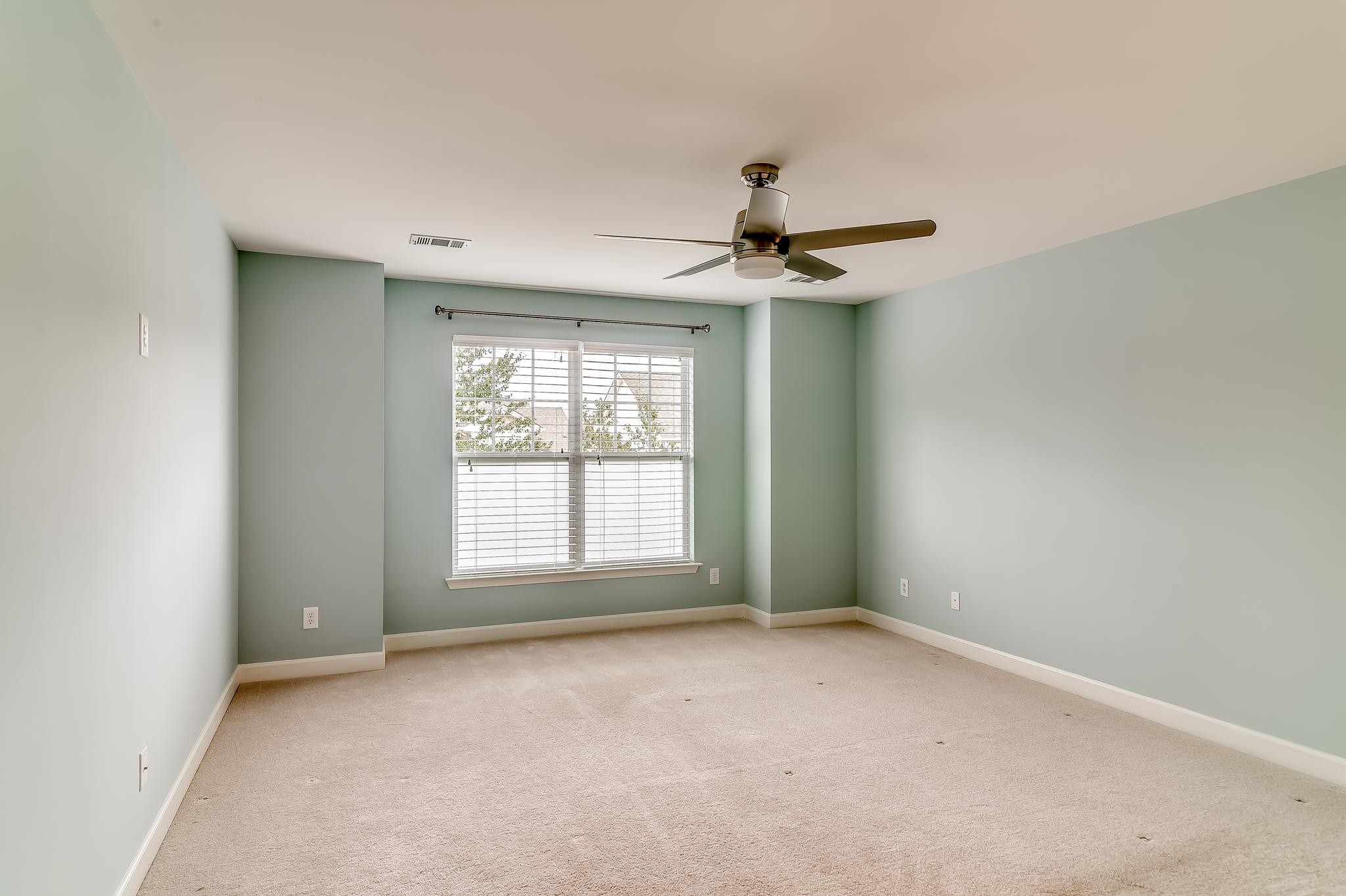 1529 Lincoya Bay Dr Property Photo 15