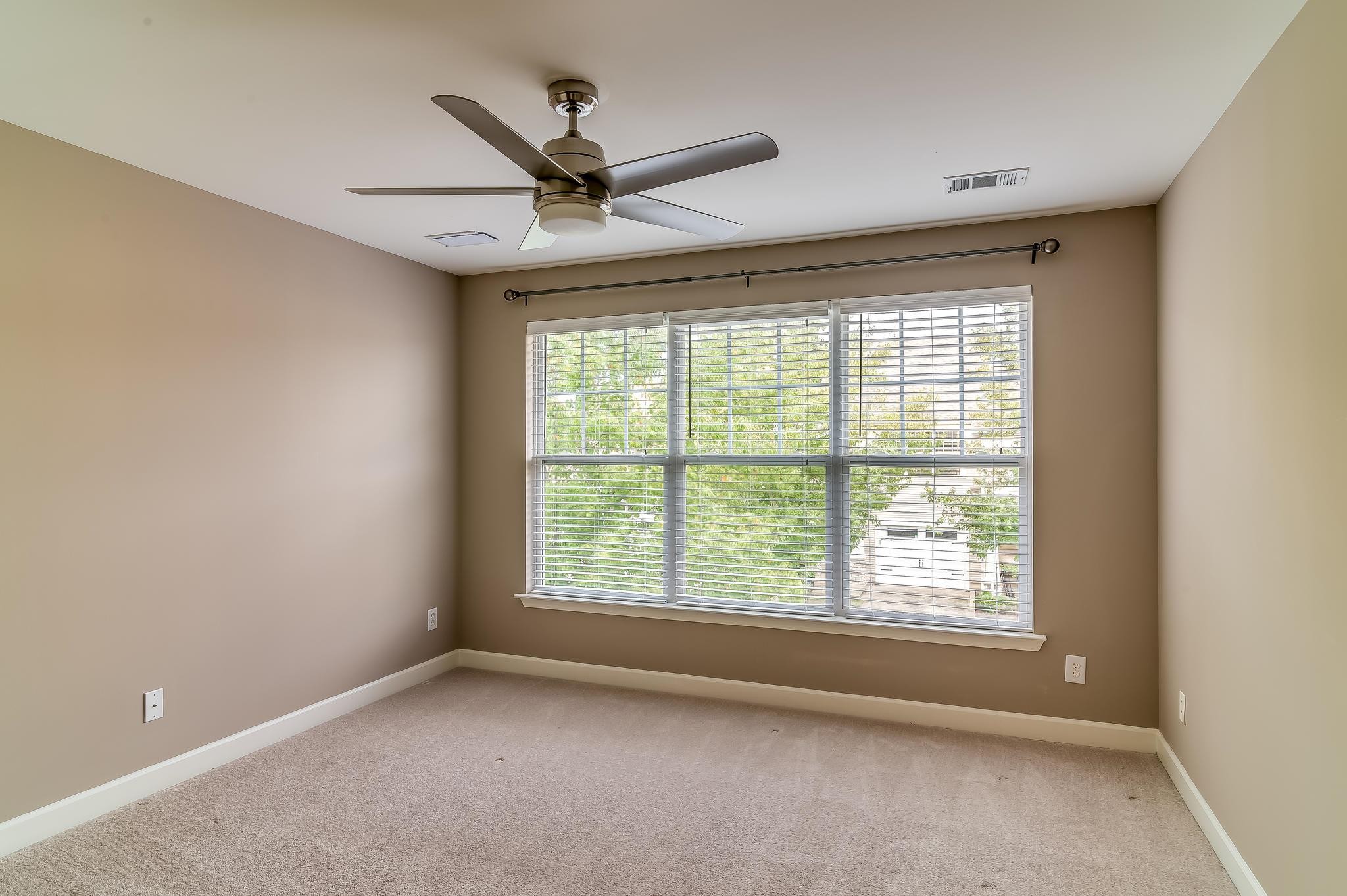 1529 Lincoya Bay Dr Property Photo 22