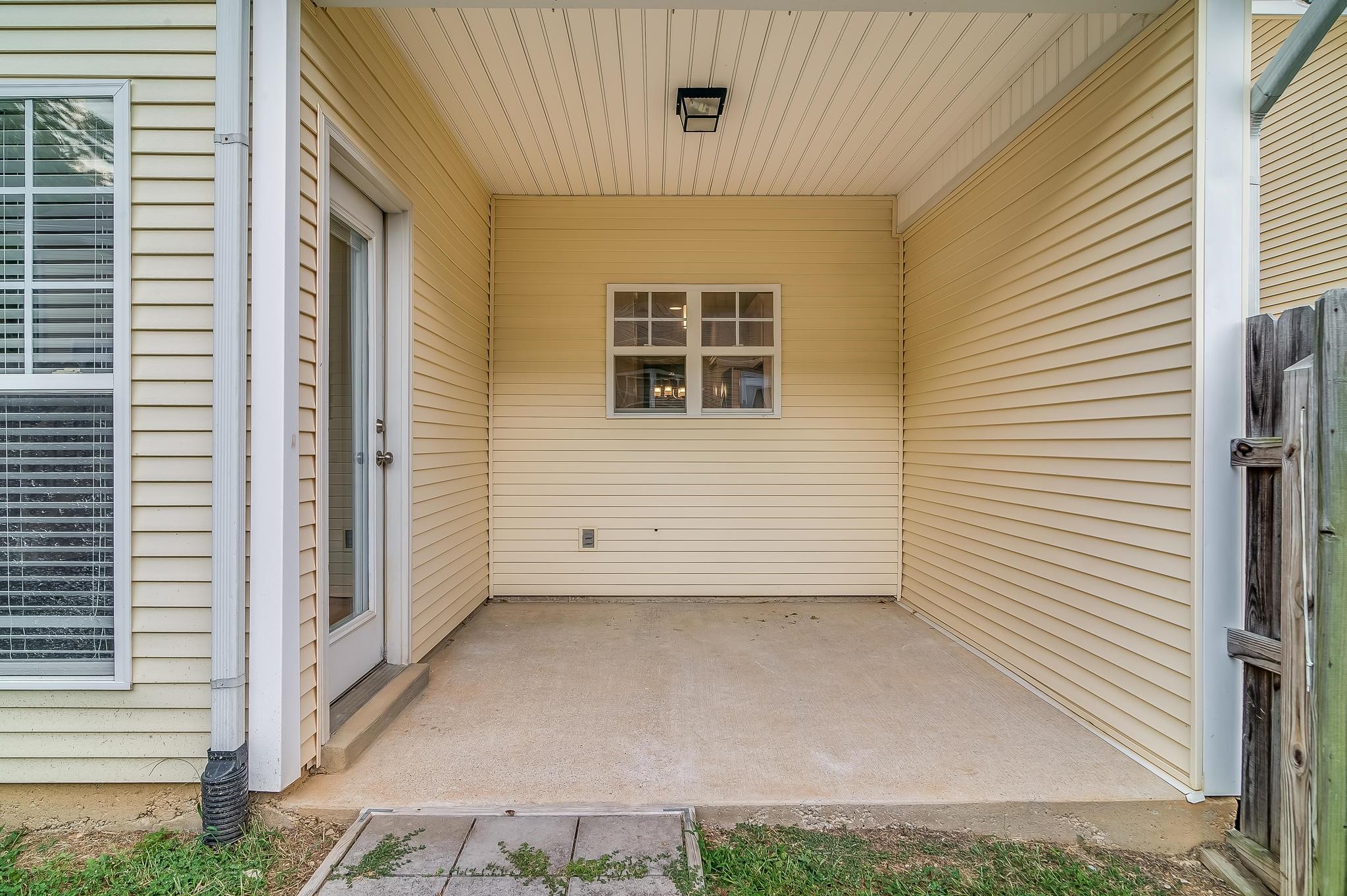 1529 Lincoya Bay Dr Property Photo 24