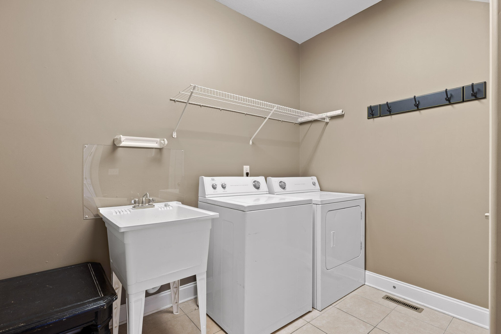 9629 Wiltshire Drive Property Photo 26