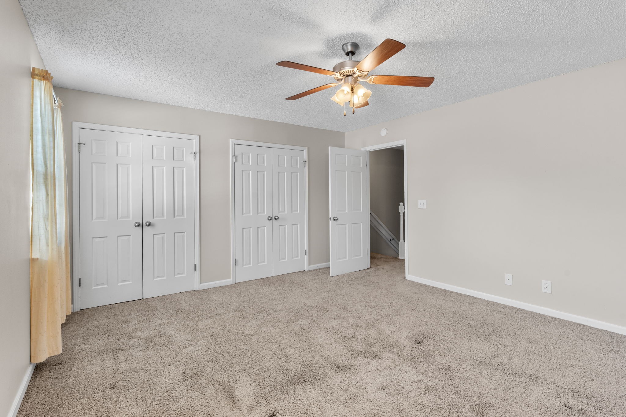 1002 E Northfield Blvd Property Photo 19