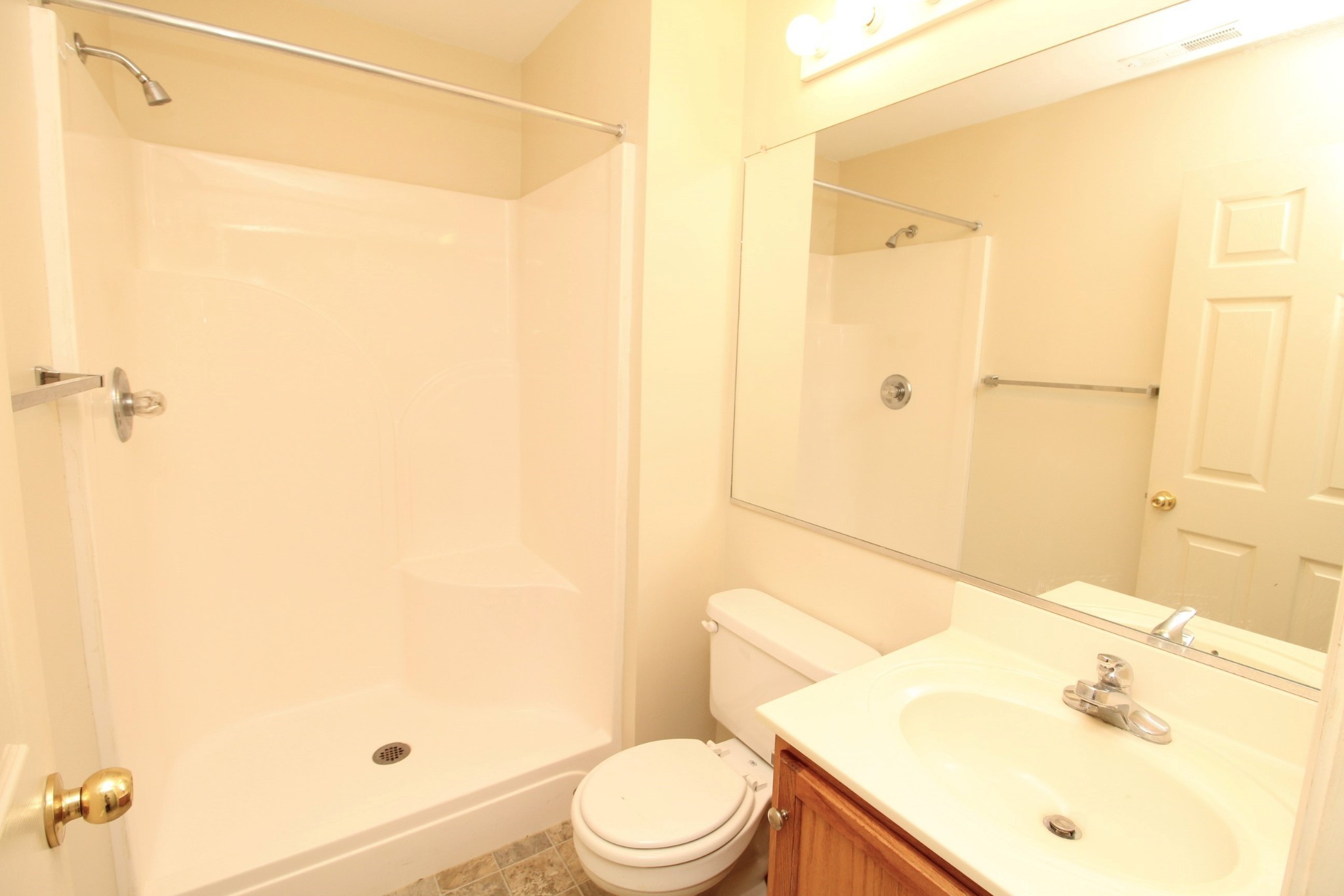 763 Sivley Rd Property Photo 4