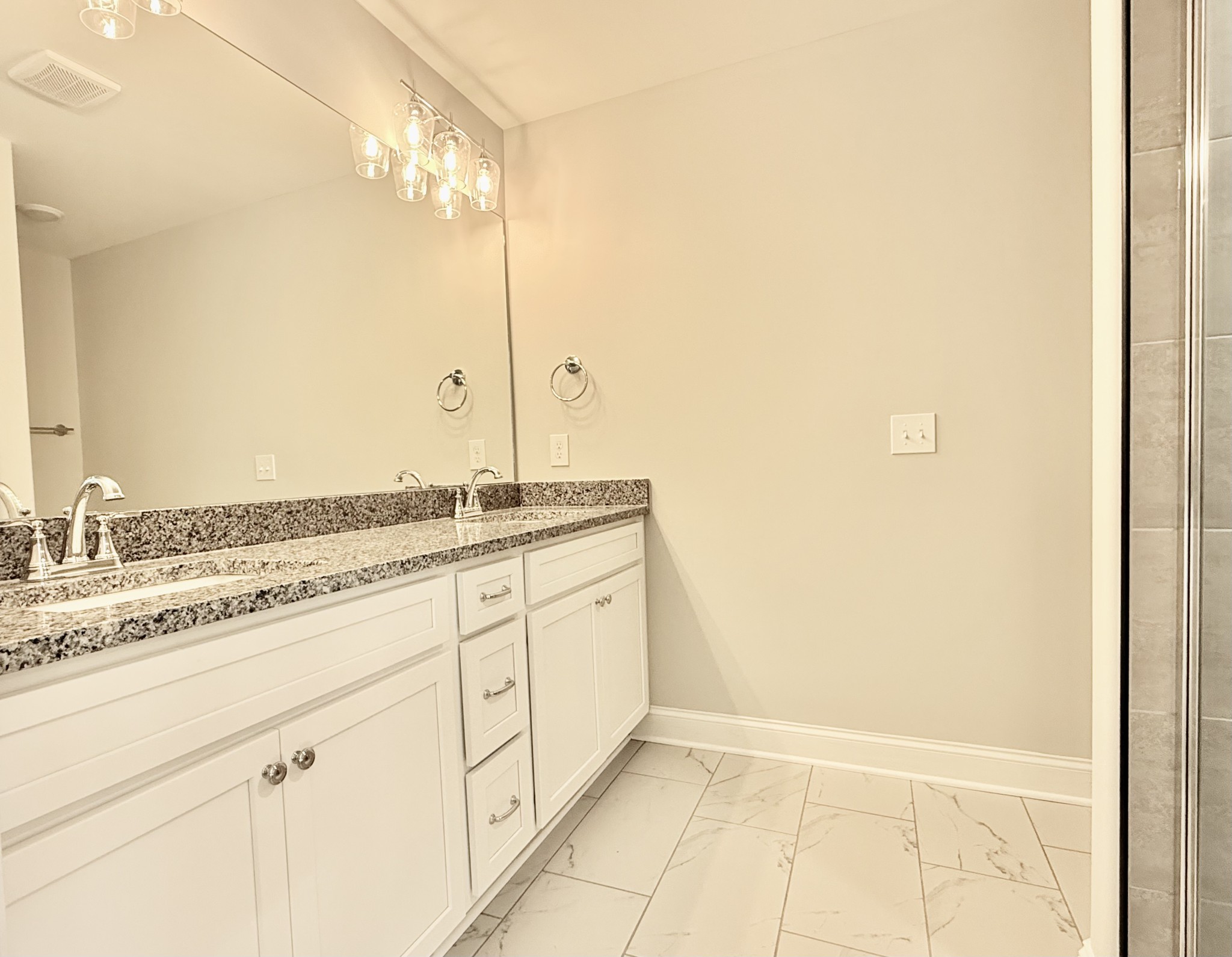 1906 Gracie Bug Loop Property Photo 4