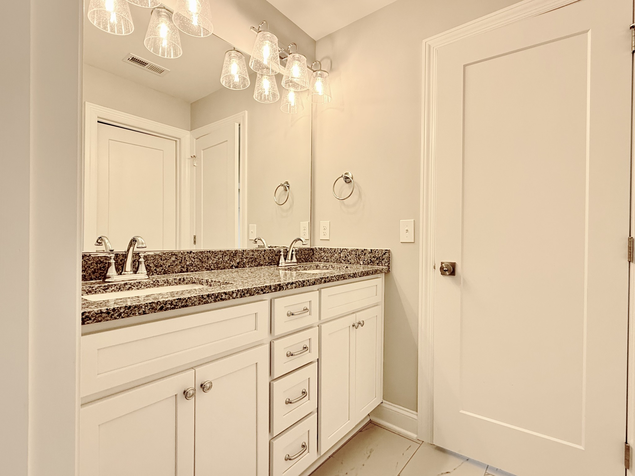 1906 Gracie Bug Loop Property Photo 13