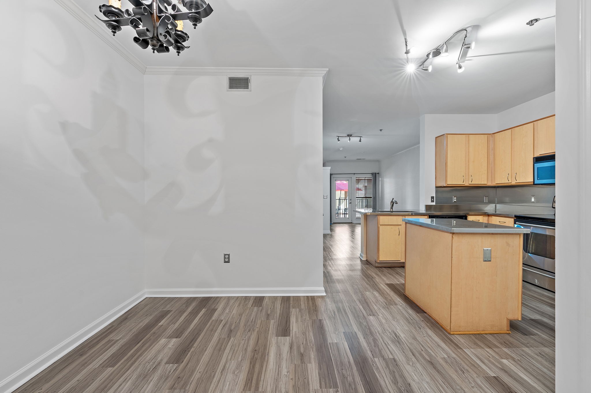 1803 Broadway Property Photo 11