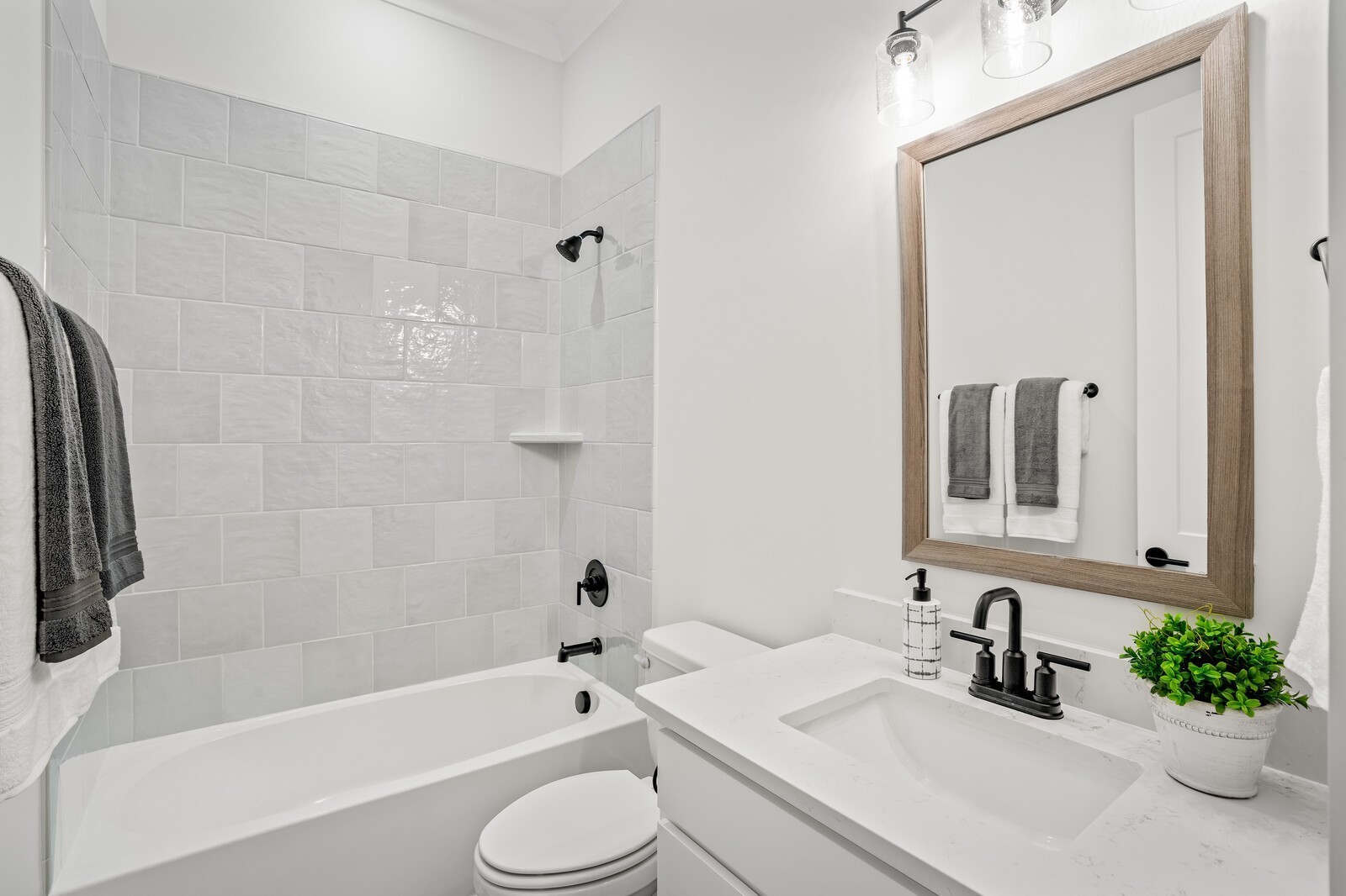 7277 Orrinshire Drive Property Photo 13